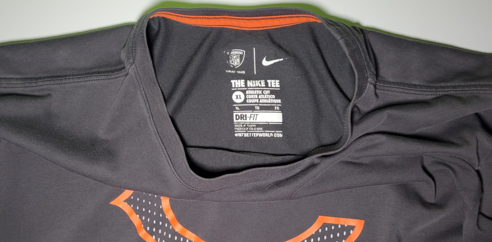 Nike NFL Chicago Bears Athletic Cut Mens Gray Orange Short Sleeve Shirt Size XL