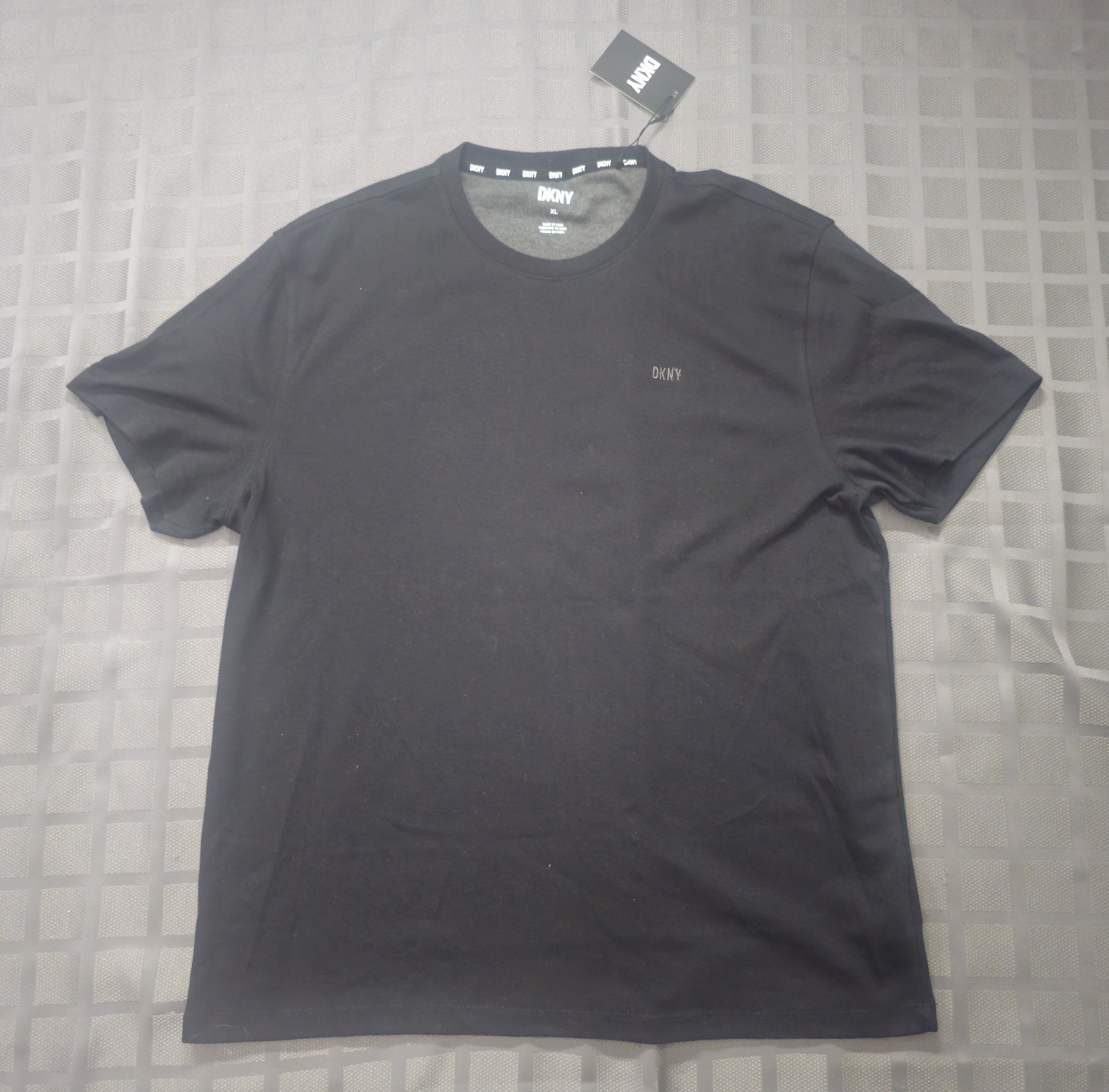 NWT DKNY Mens XL Black Solid Crew Neck Short Sleeve Logo Jersey Tee DK00SK556