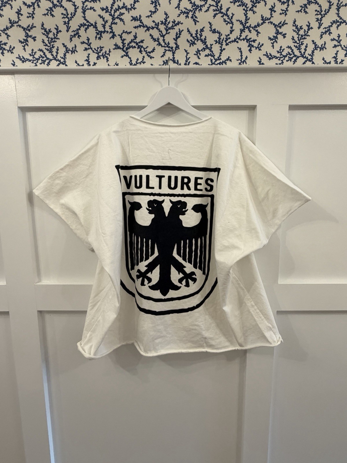 Vultures Logo Graphic Oversized Crew Neck Cotton Knit T-Shirt, White/Black 2