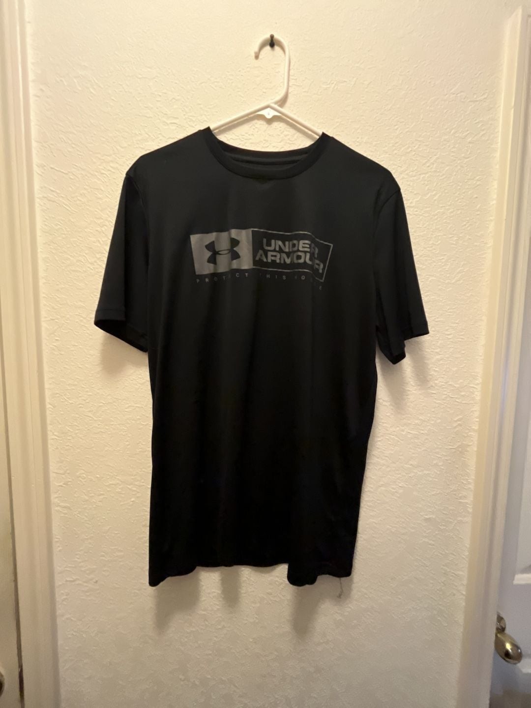 Under Armour Men&rsquo;s HeatGear Loose Camo Panel Logo Graphic T-Shirt