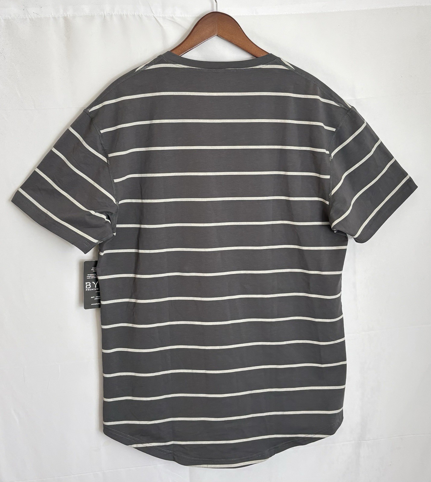 NWT BYLT Premium Basics Drop Cut S/S V-Neck T-Shirt Men&rsquo;s Large Gray Striped Tee