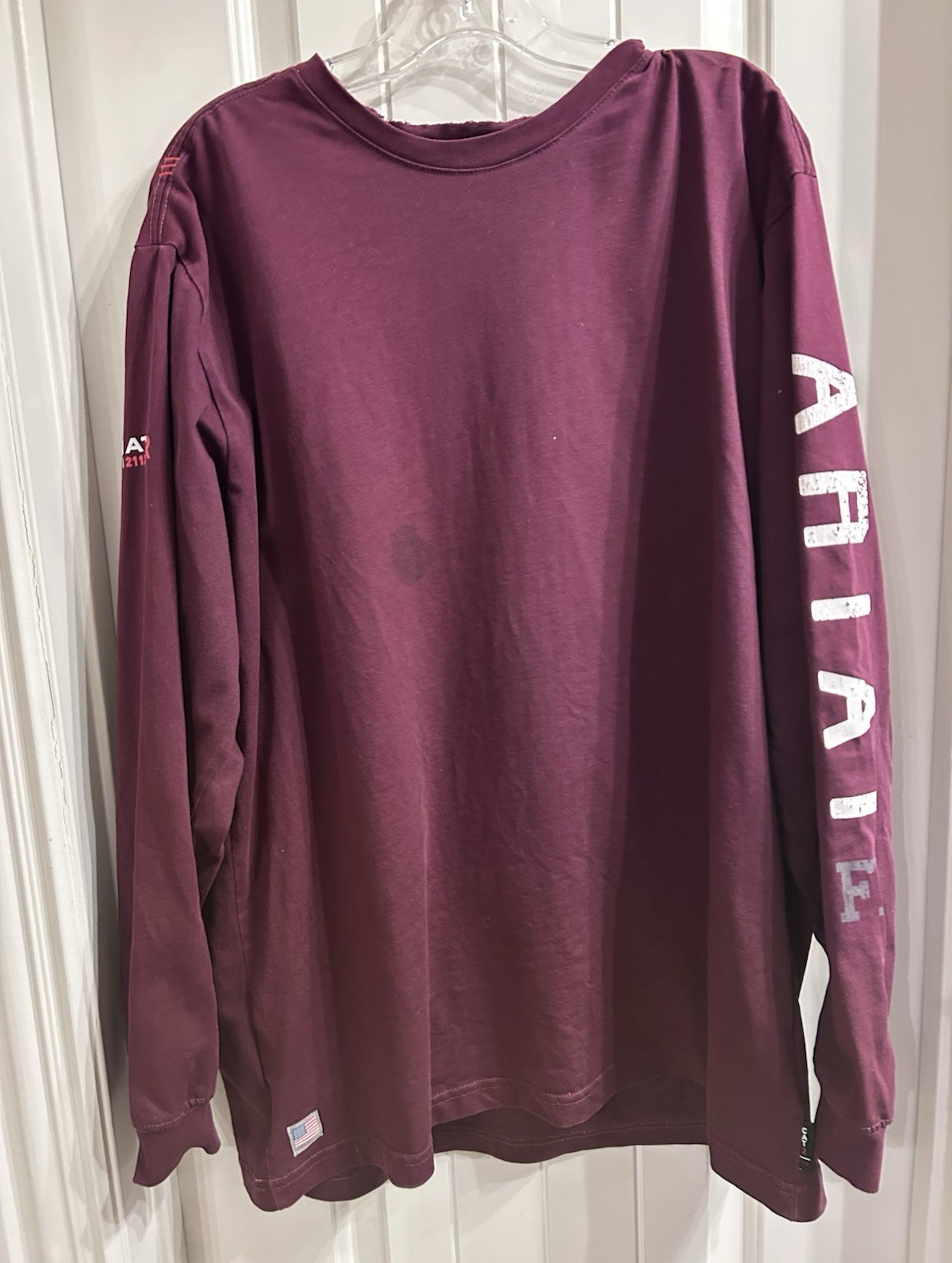 Ariat FR Men&rsquo;s XL/TG Burgundy Crewneck Long Sleeve Skull Graphic Logo T-Shirt