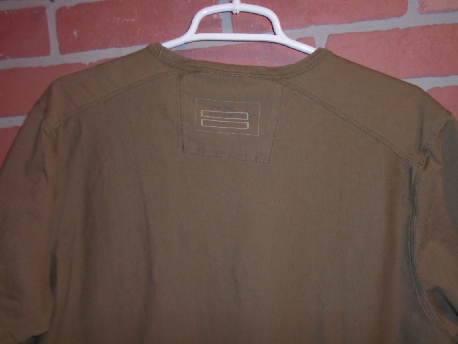 BANANA REPUBLIC MENS SOFT FEEL BROWN TSHIRT SIZE LARGE