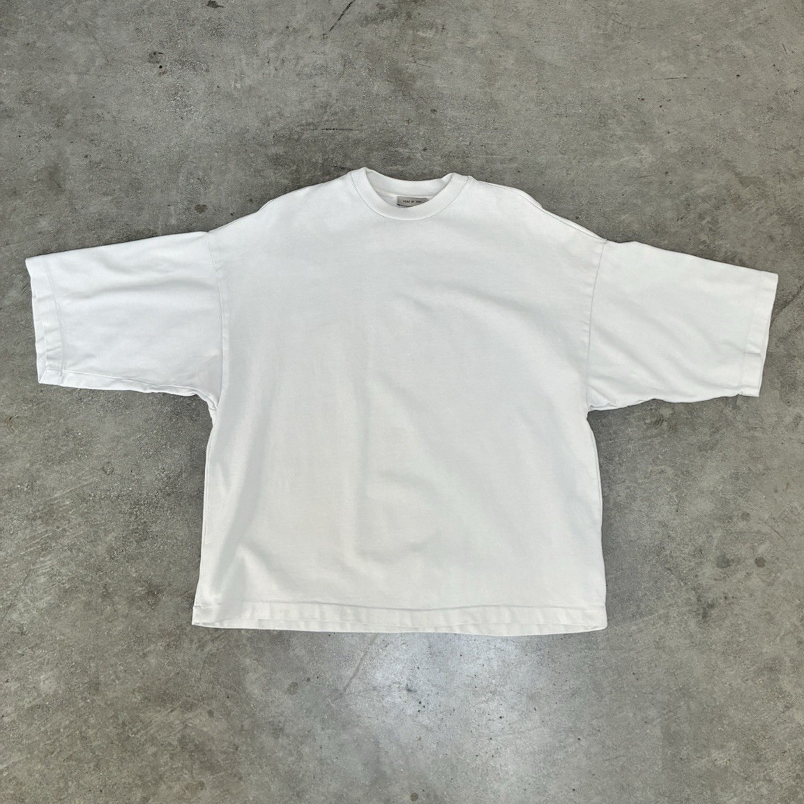 Fear of God White Cotton Blend “Air Brushed 8” Logo Oversized Short Sleeve Tee S