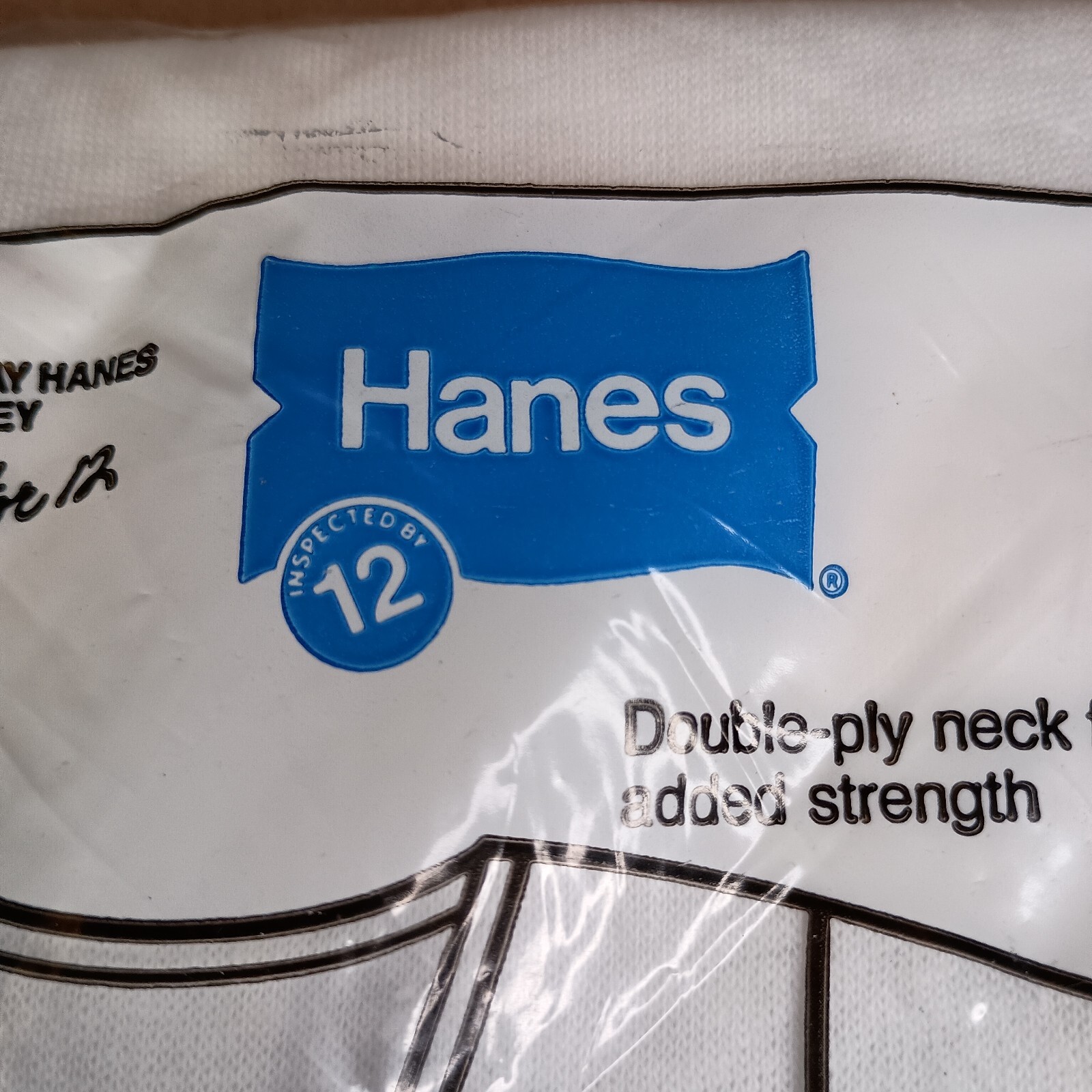 Hanes Vintage Comfort Blend T-Shirts V Neck Men&rsquo;s M Undershirt NOS 1984 Made USA