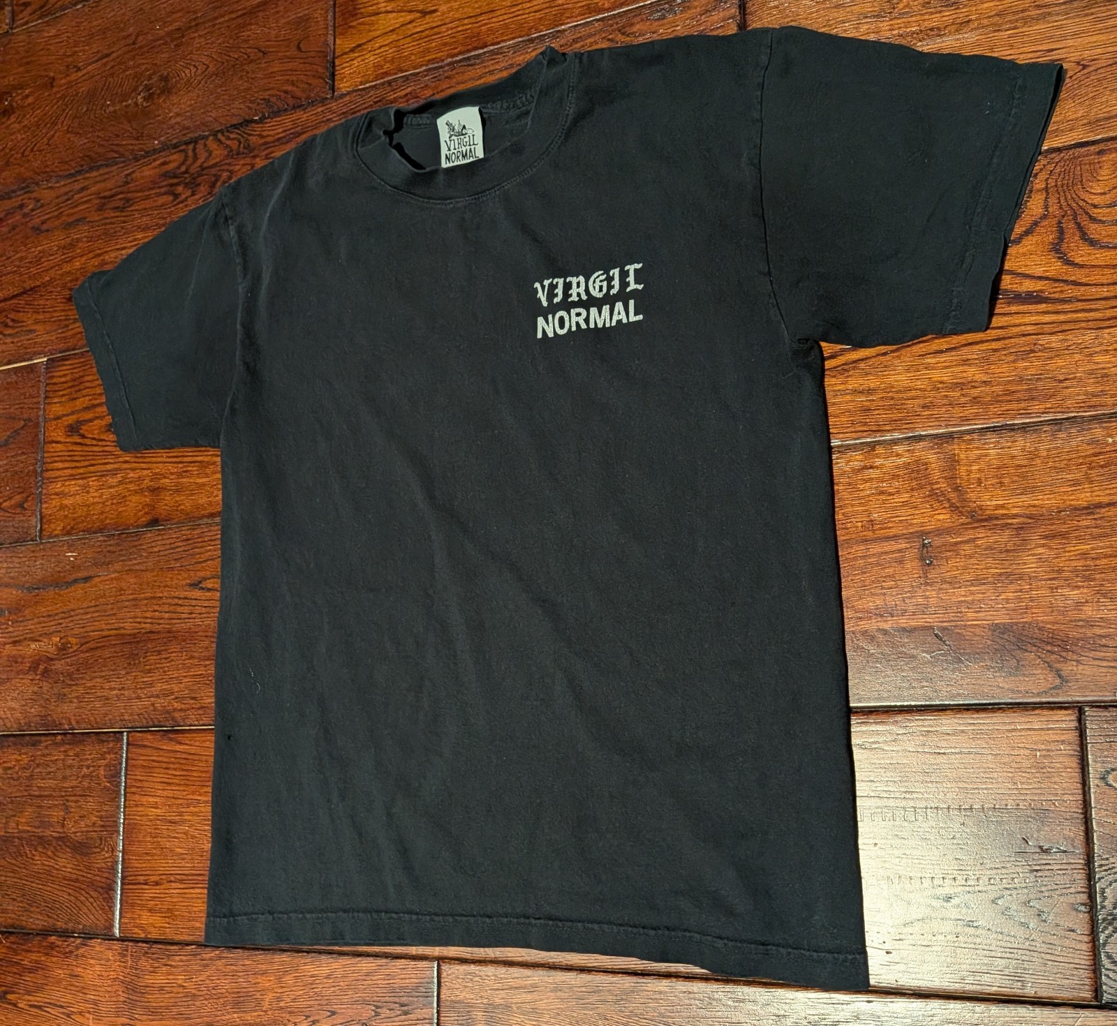 Virgil Normal Adult Entertainment T-Shirt in Black Store Logo Men&rsquo;s Size Medium