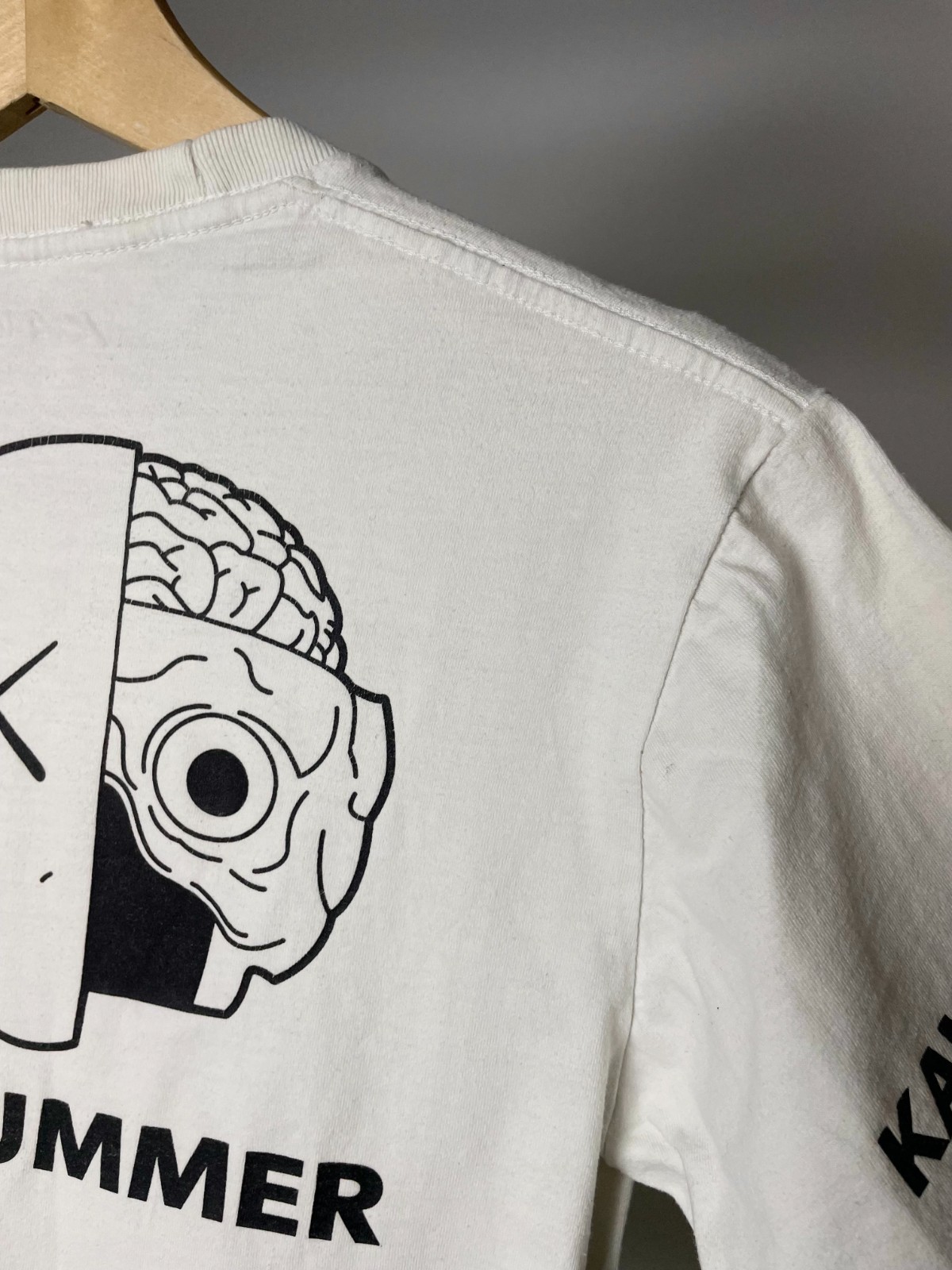 Kaws Summer XX ( Size S ) Vintage Companion Supreme White Tee T Shirt
