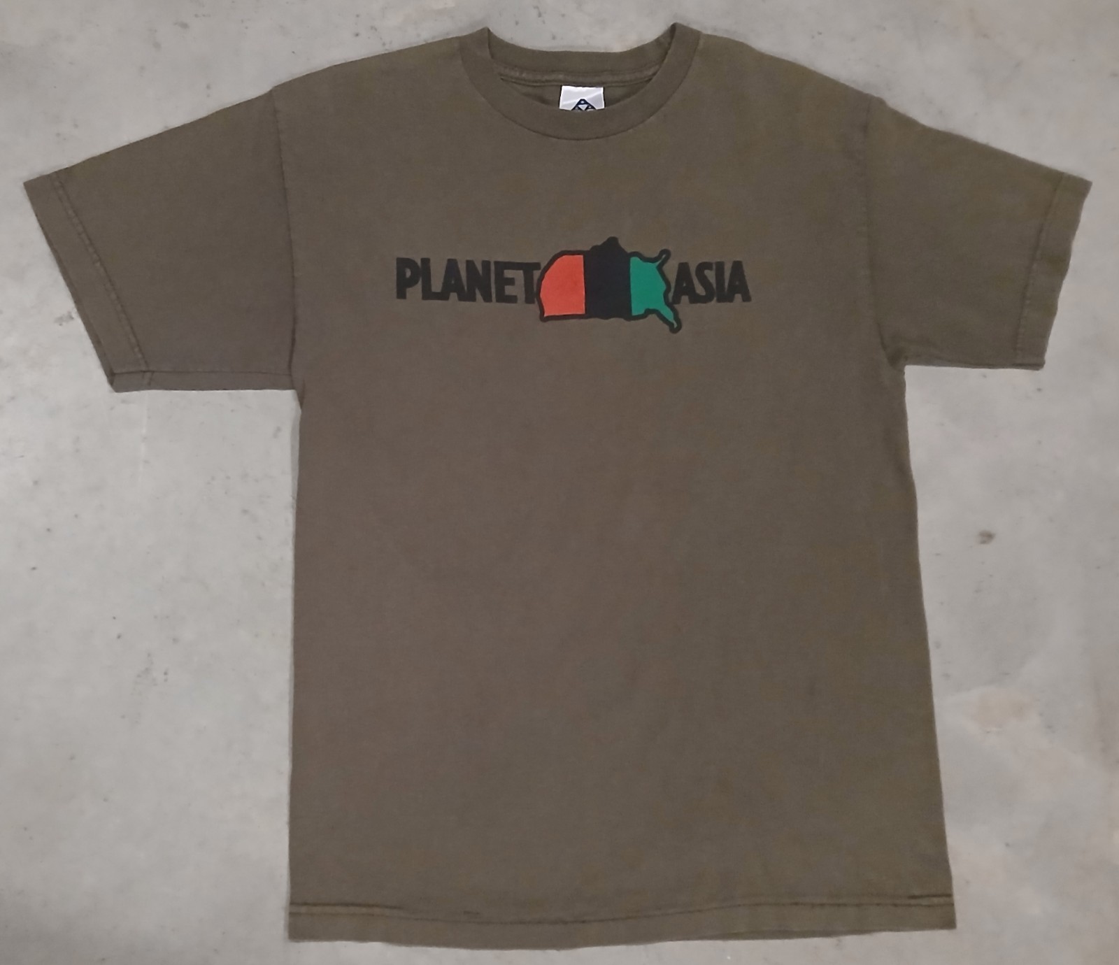 PLANET ASIA☆T-SHIRT☆OLIVE GREEN☆SIZE MEDIUM☆EXCELLENT CONDITION