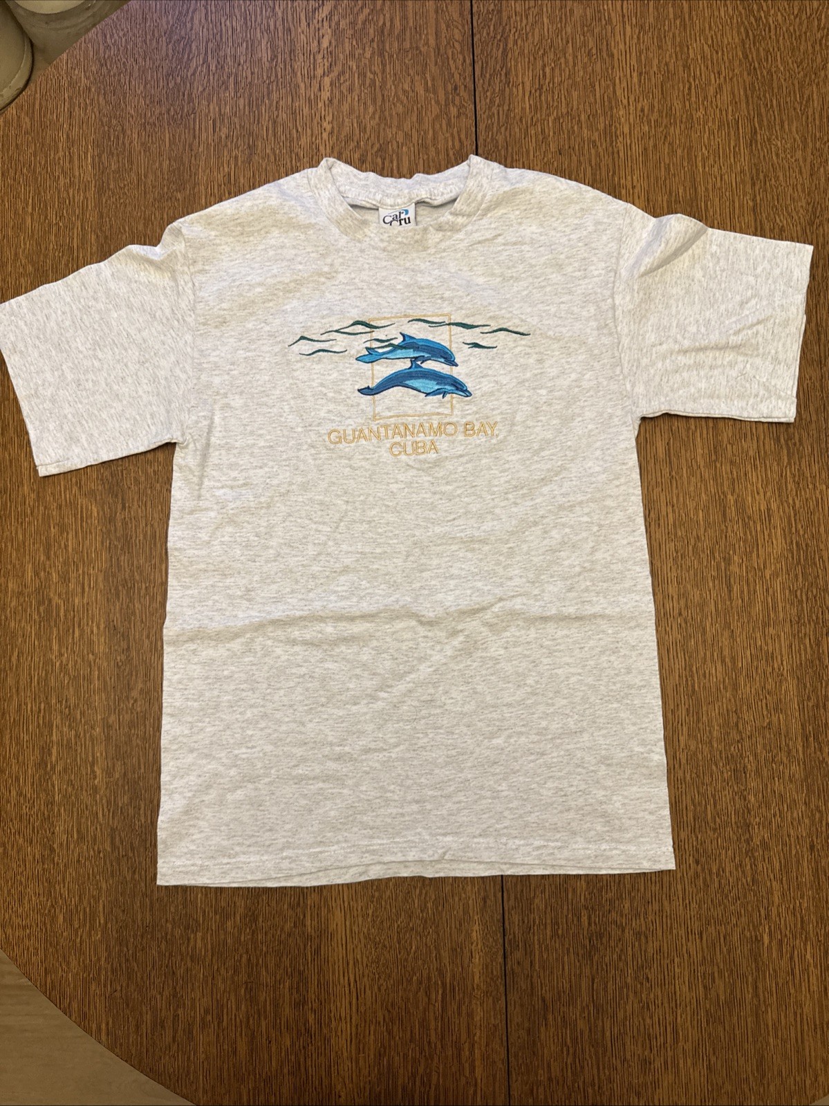 RareVintage Cal Cru Tag Dolphins, Stitched Guantánamo Bay T-Shirt Graphic Cuba S