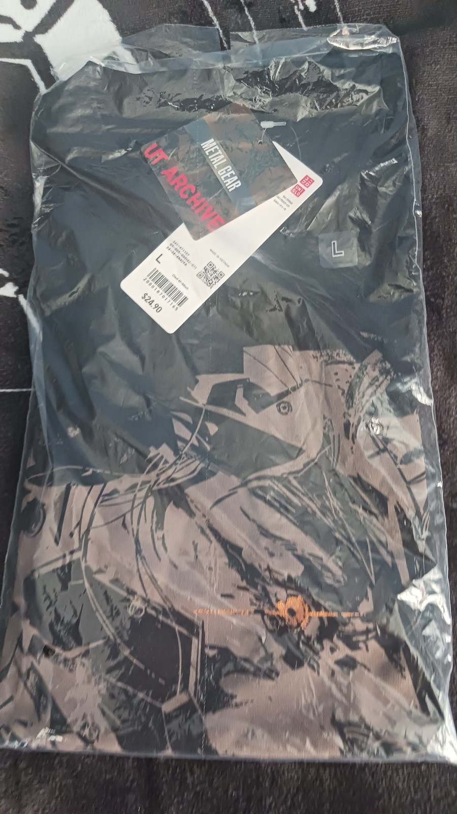 Uniqlo x Metal Gear Rising UT Archive Black Graphic T-Shirt Size Large