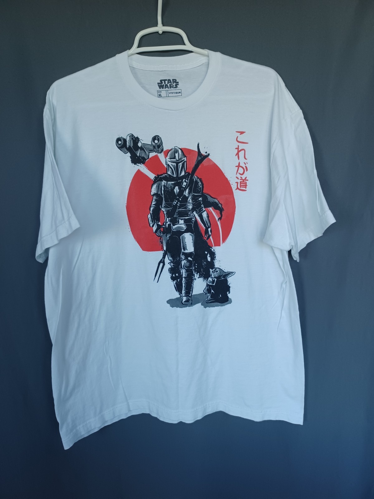 Fifth Sun Star Wars Mandalorian Graphic T-Shirt Tee Shirt Size XL
