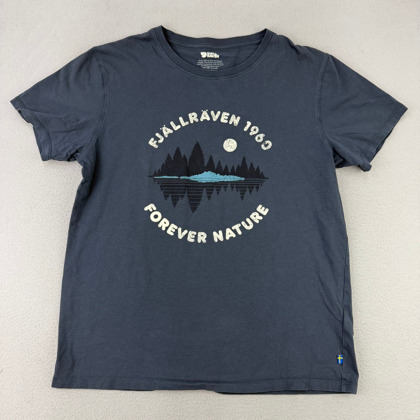Fjallraven Forest Mirror T-Shirt Mens XL Graphic Tee Outdoor Casual Short Sleeve