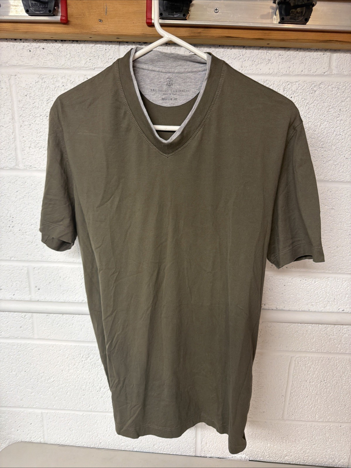 Brunello Cucinelli T Shirt Men Size 50 Olive v Neck
