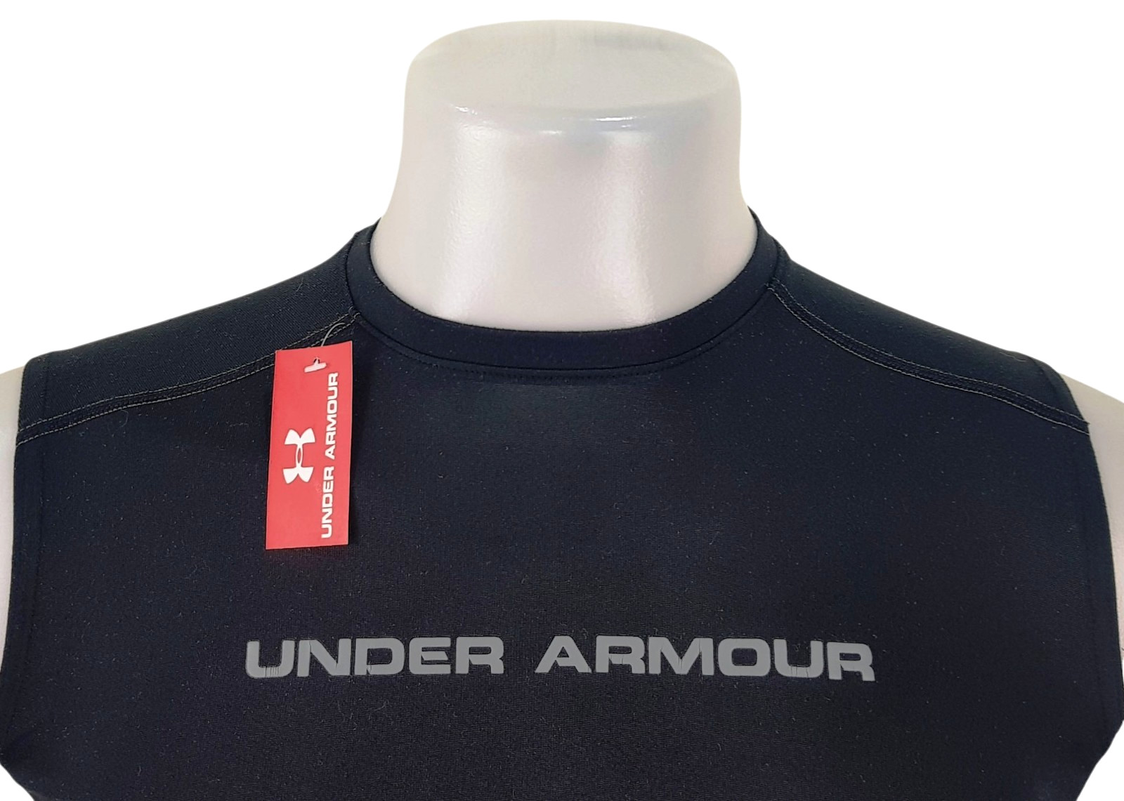 UNDER ARMOUR HEATGEAR Mens Black SLEEVELESS SPORTS TOP VEST Stretch – S -RRP £35
