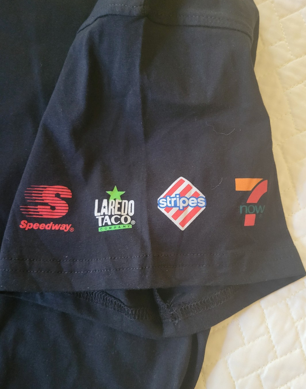 7 Eleven Raleigh NC Black Large T-Shirt NEW