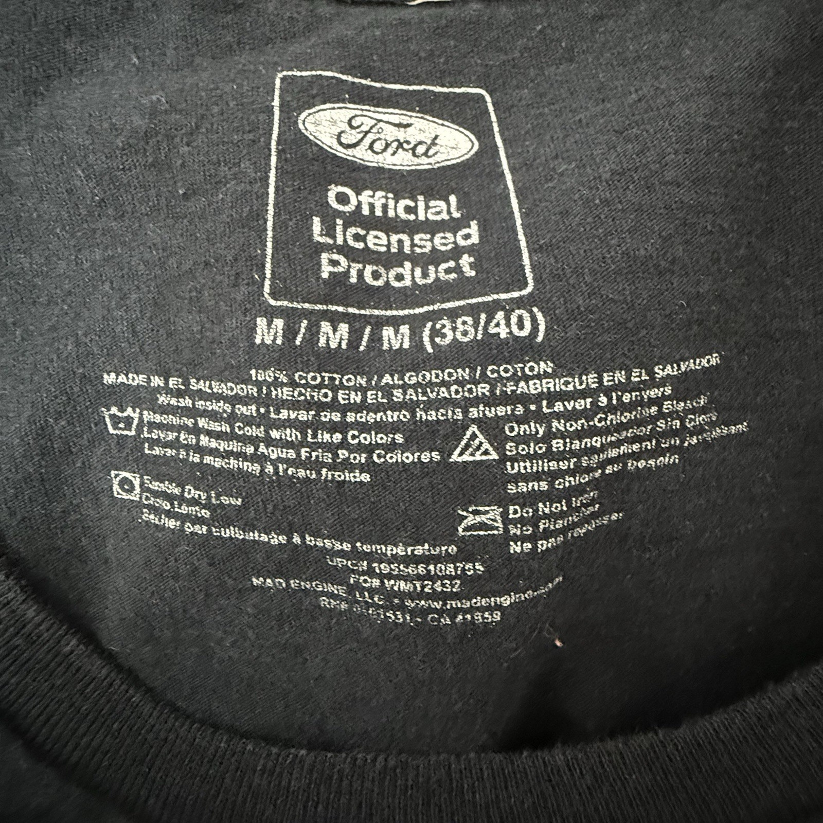 FORD MUSTANG T-SHIRT, SIZE M, CHEST 37&Prime;, LENGTH 26&Prime; *SEE FLAW IN PHOTOS