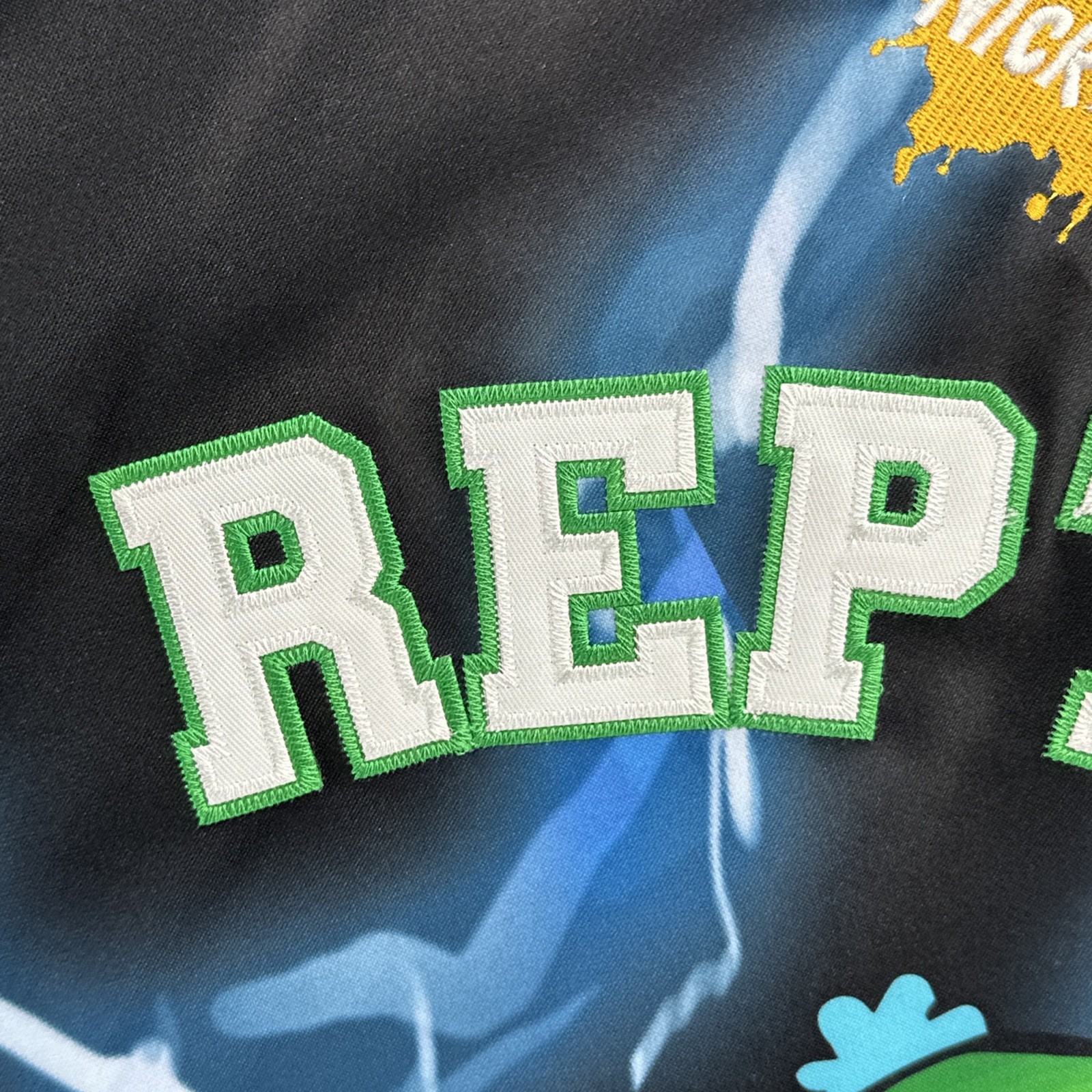 Rugrats Nickelodeon Men&rsquo;s 6XL Headgear Classics Reptar Embroidered Jersey NWT