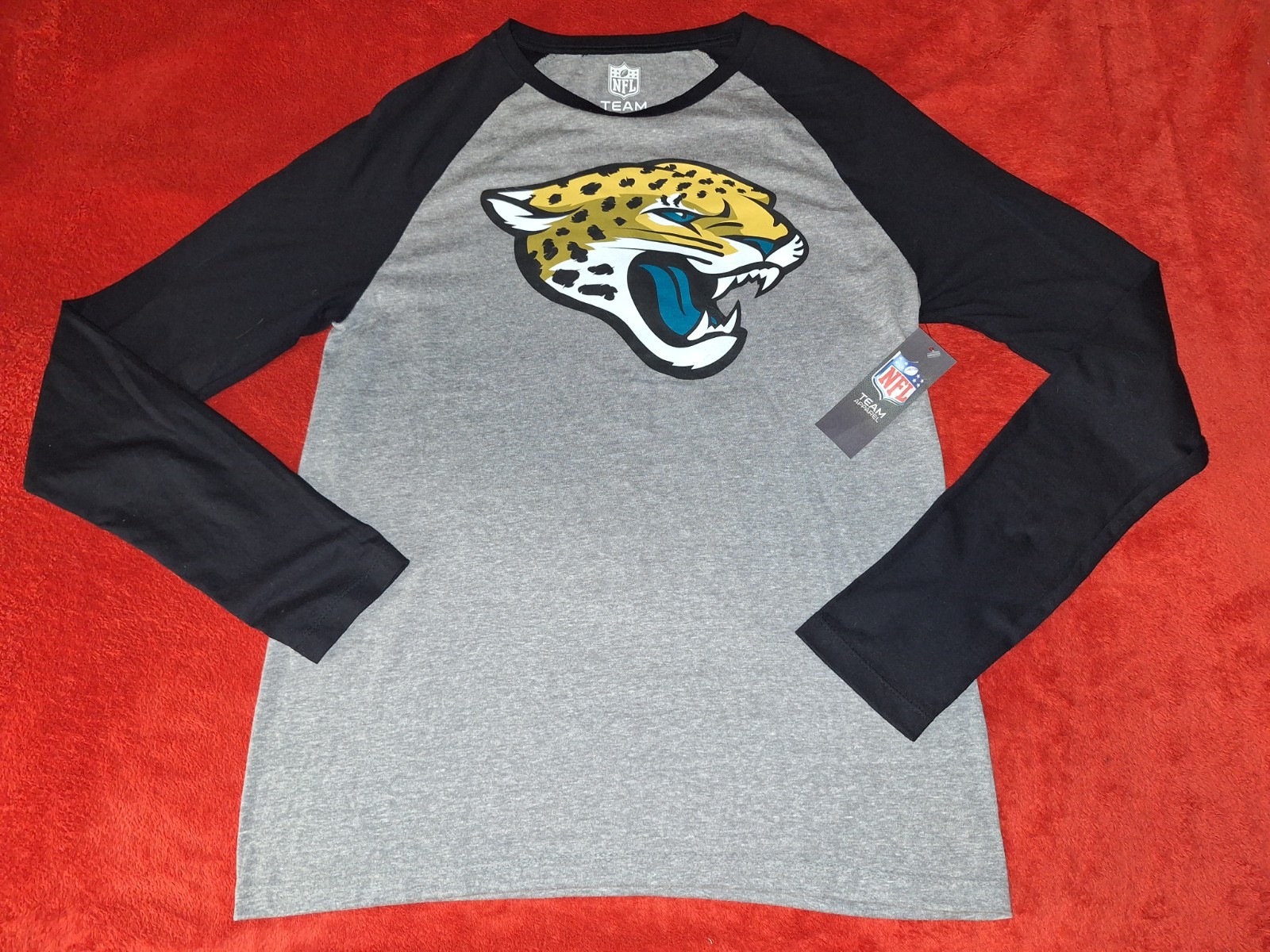 JACKSONVILLE JAGUARS NFL MENS SMALL T SHIRT NEW W/ TAGS
