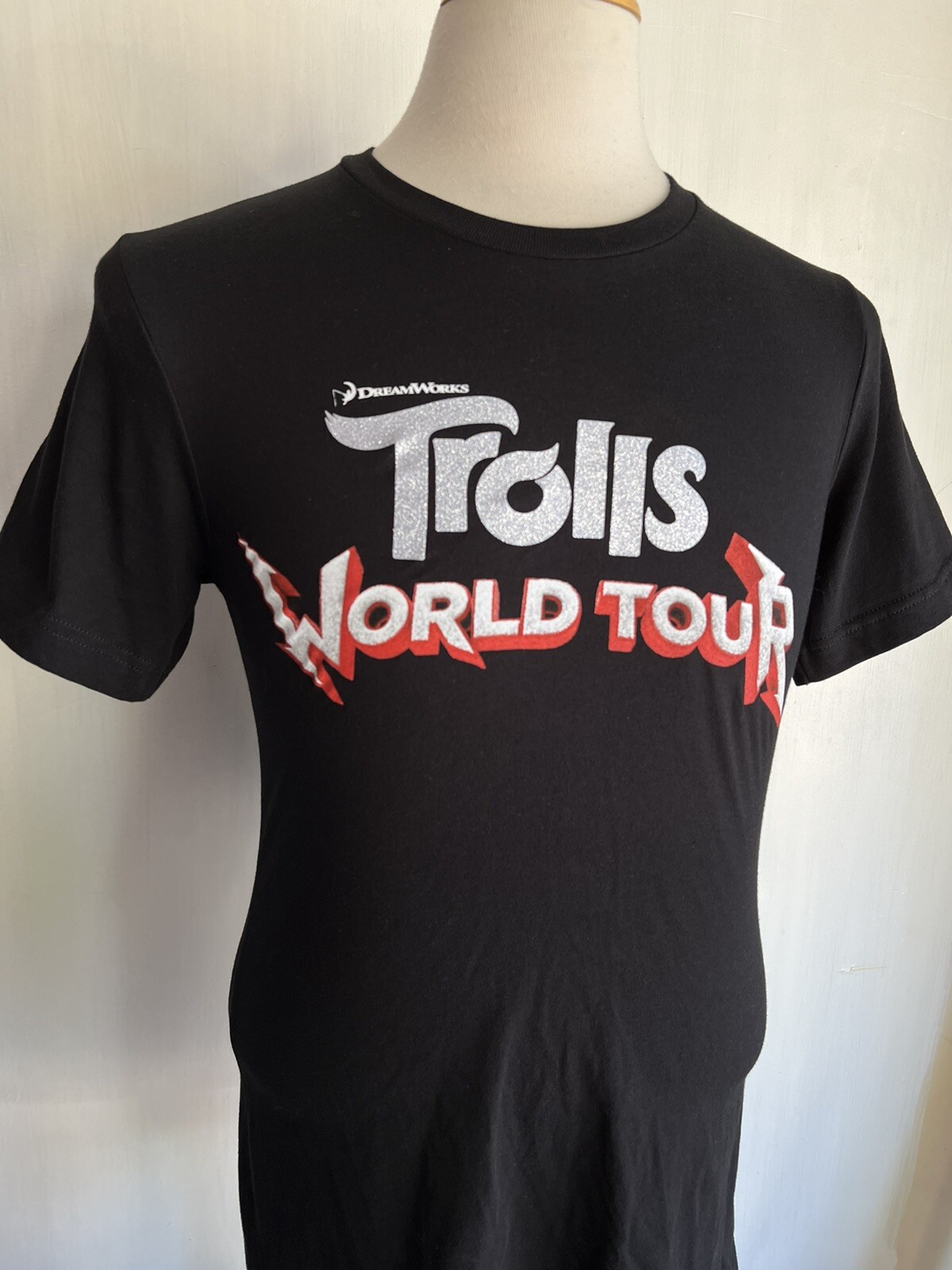 TROLLS WORLD TOUR (2020) Official Dreamworks Movie Dates Promo T-Shirt Sz Small