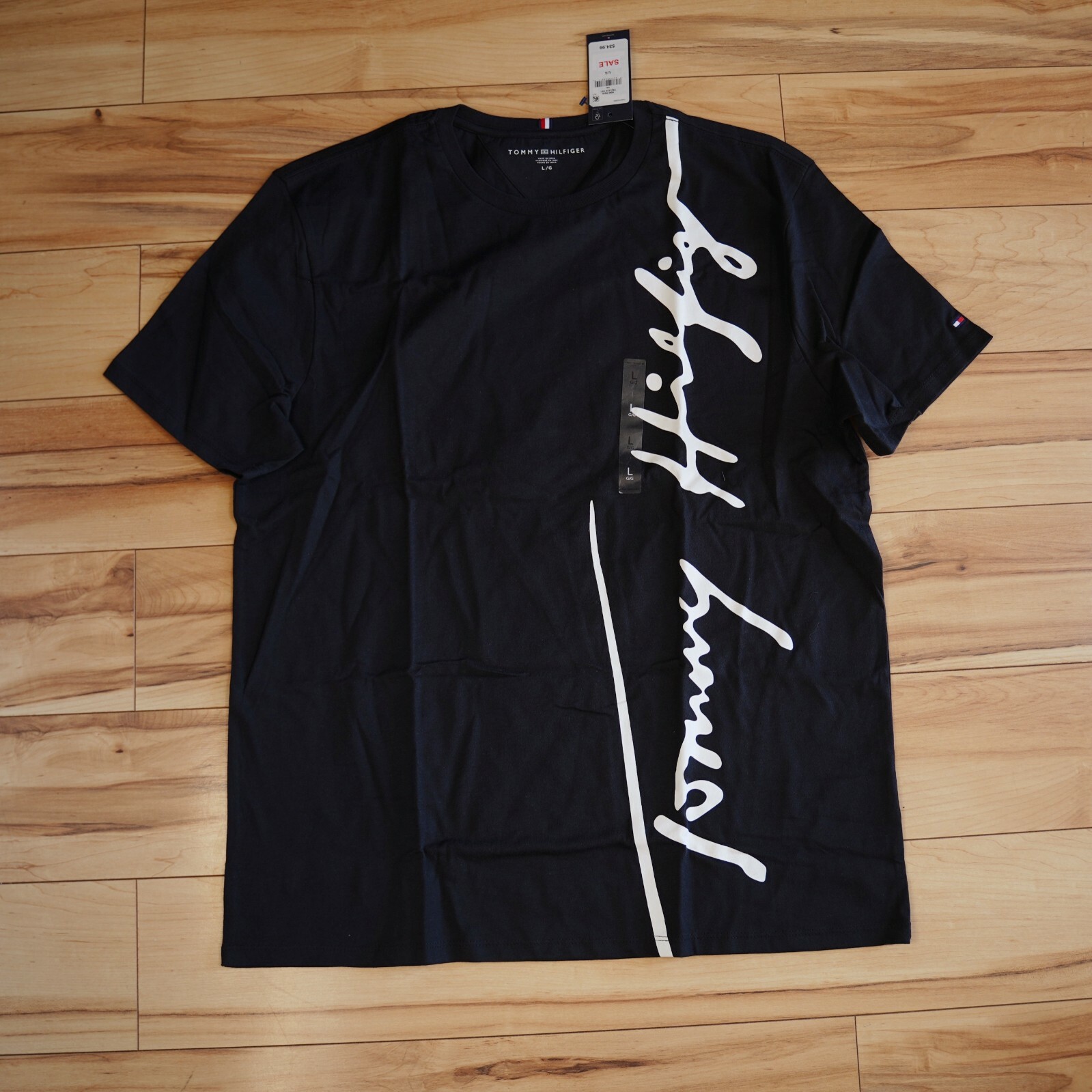 Tommy Hilfiger Men&rsquo;s Short Sleeve Crew-Neck Stripe Tee T-Shirt