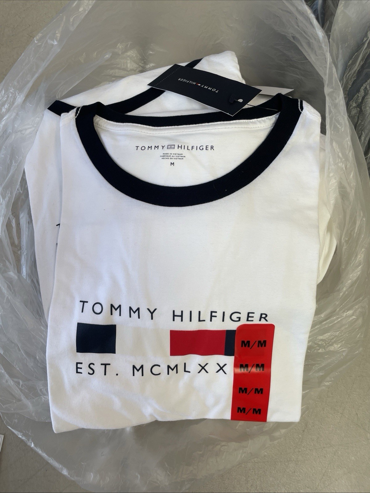 NWT Men&rsquo;s Tommy Hilfiger Classic Logo Short Sleeve T-Shirt White size M