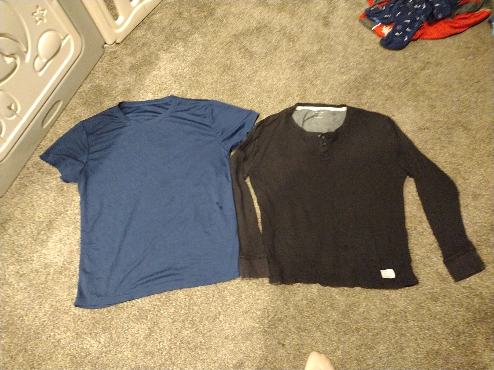 2 Men&rsquo;s Shirts Size Lg Adam Levine Long Sleeve Thermal, And Short Sleeve Blue T