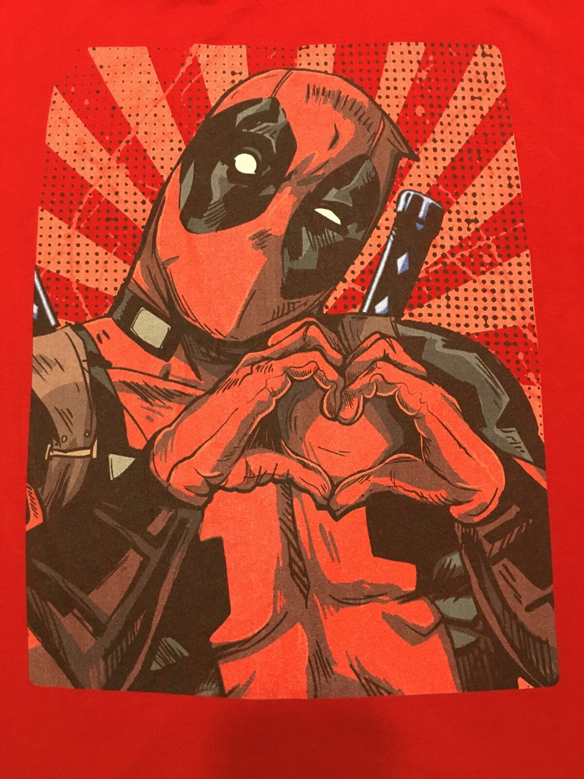Men&rsquo;s Marvel Deadpool Heart You Red Graphic T-Shirt Size Large Cut Sleeve Hems