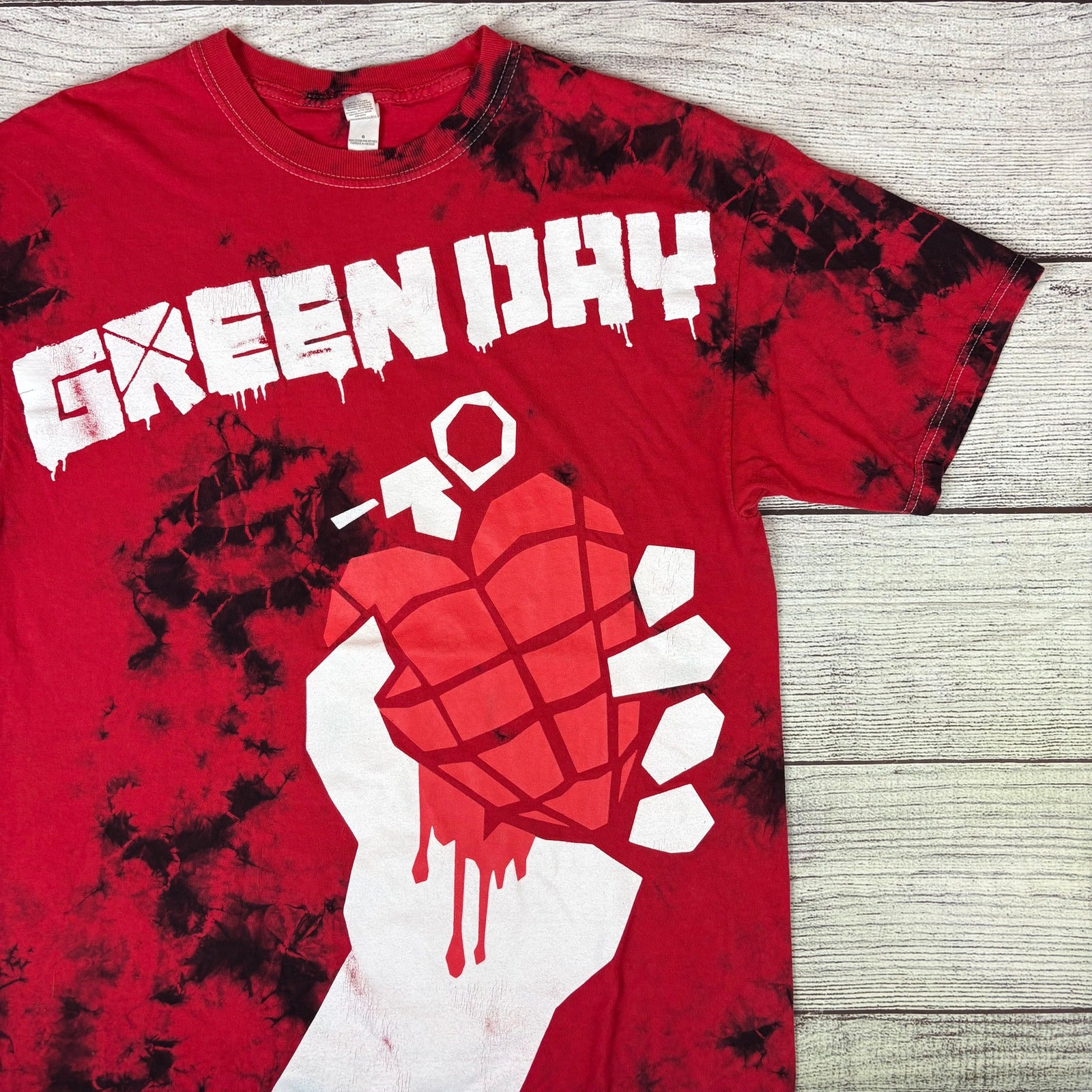 Y2k Green Day Grenade Red & Black Tie Dye T-shirt size Men&rsquo;s Large