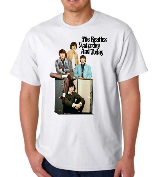 BEATLES YESTERDAY AND TODAY TRUNK Tee T-Shirt Lennon McCartney Butcher