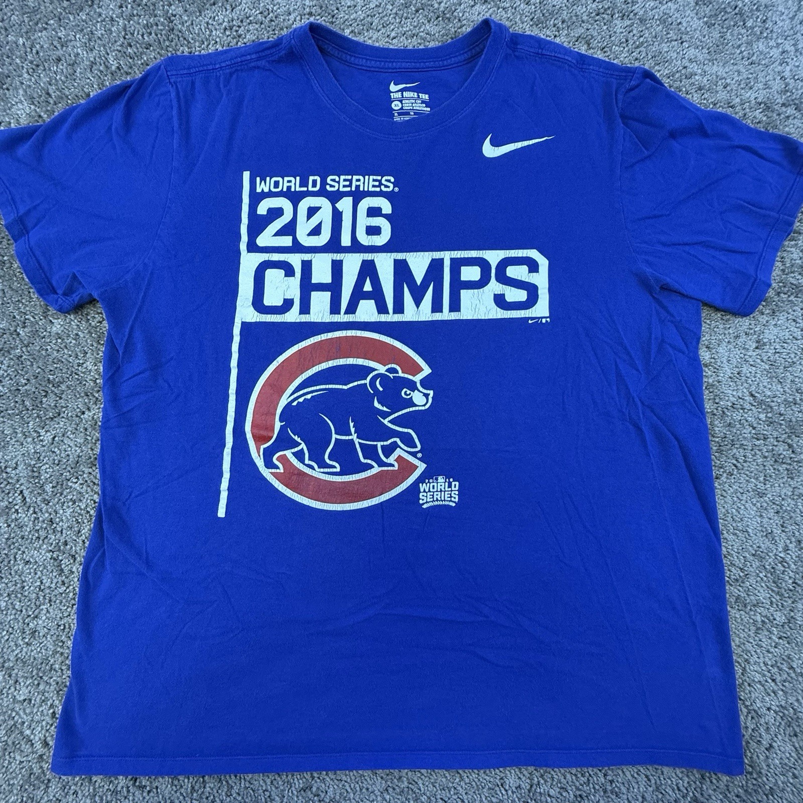 The Nike Tee Chicago Cubs T-Shirt Men&rsquo;s XL Blue 2016 World Series Lightweight