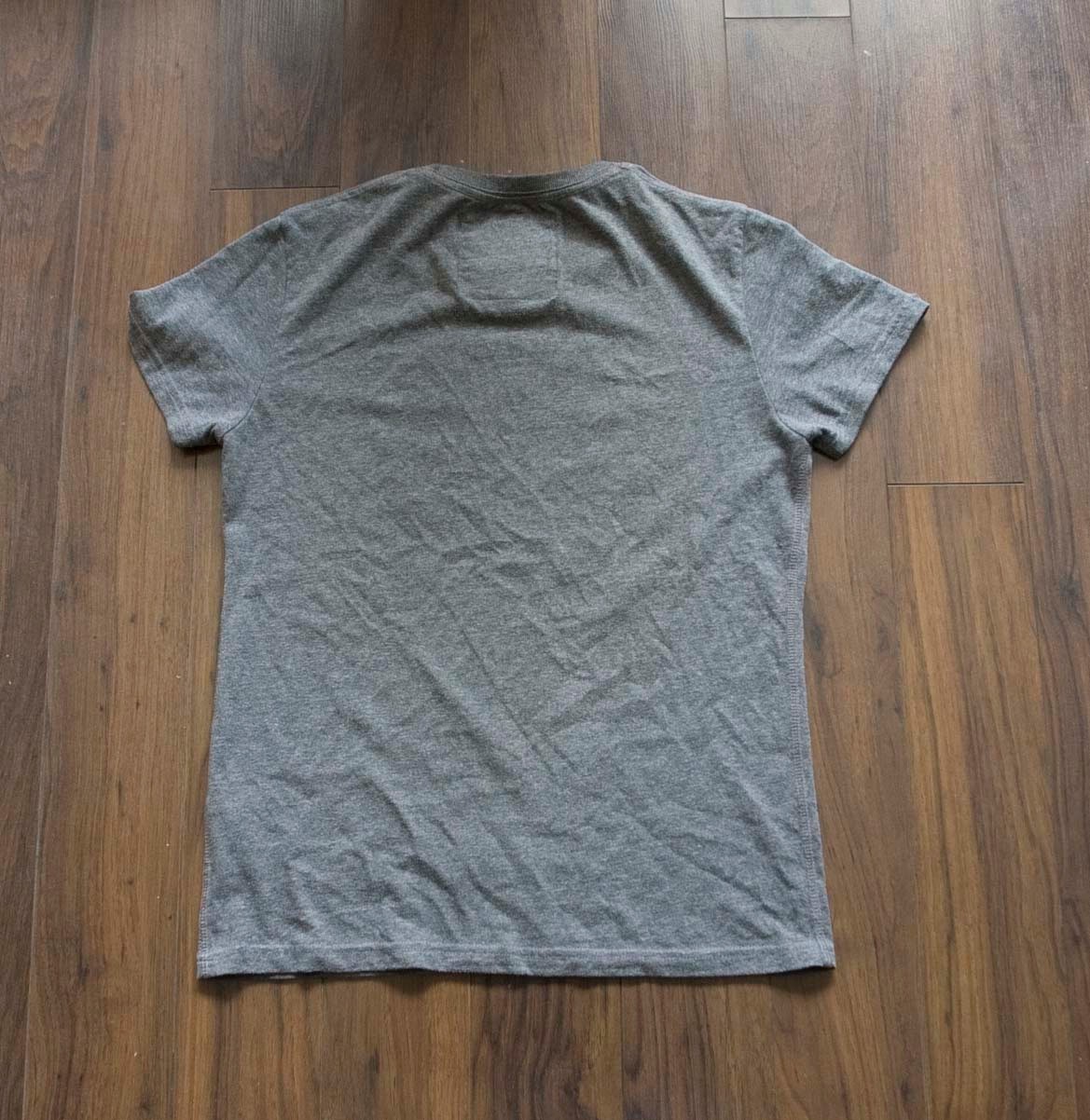Superdry T Shirt Size M Logo Spell Out Gray **07g0810p