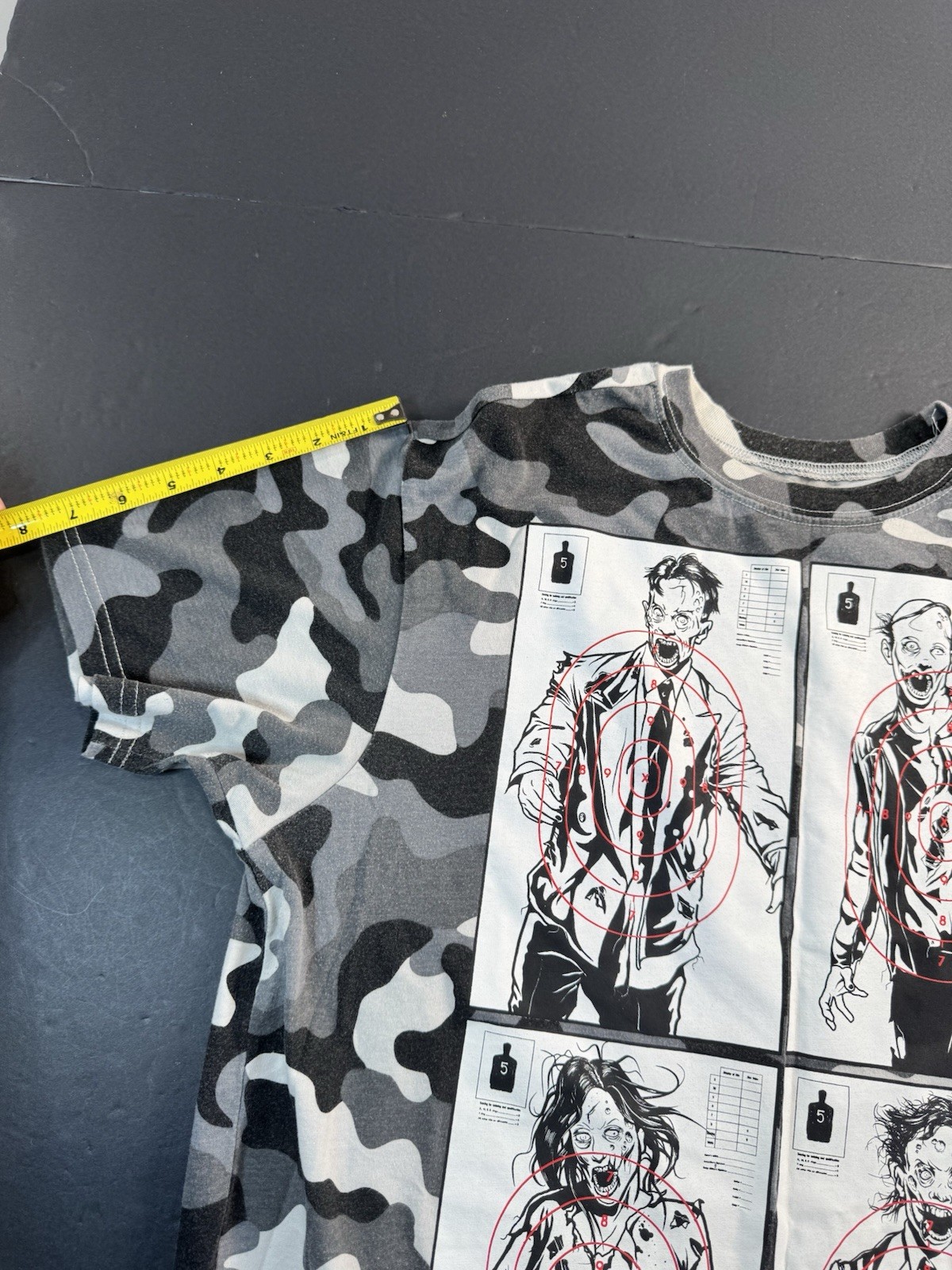 Fifth Sun T Shirt Men&rsquo;s Medium M Graphic Zombie Target Practice Camouflage