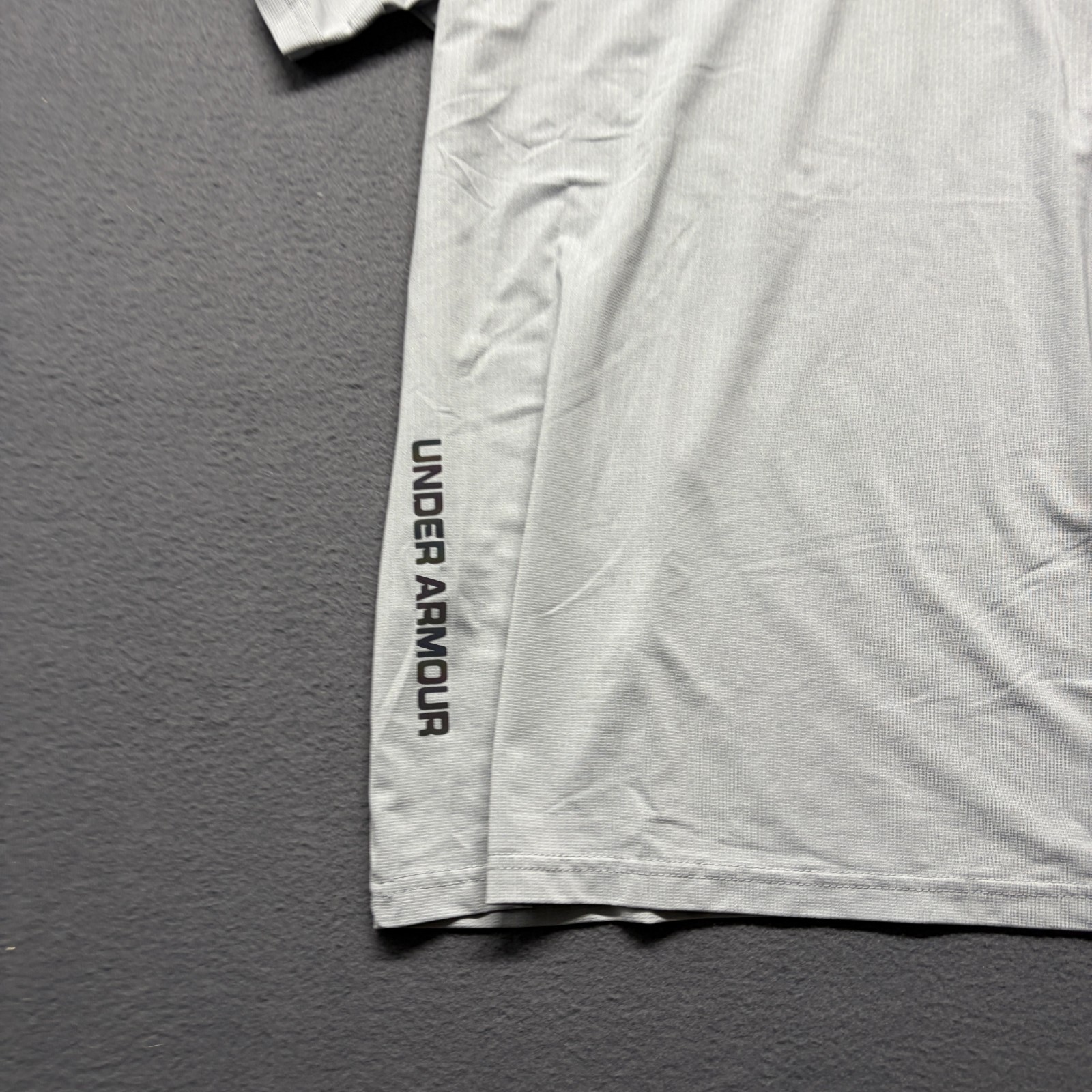 Under Armour Size L Athletic Shirt Logo Men&rsquo;s Run Sportswear Used