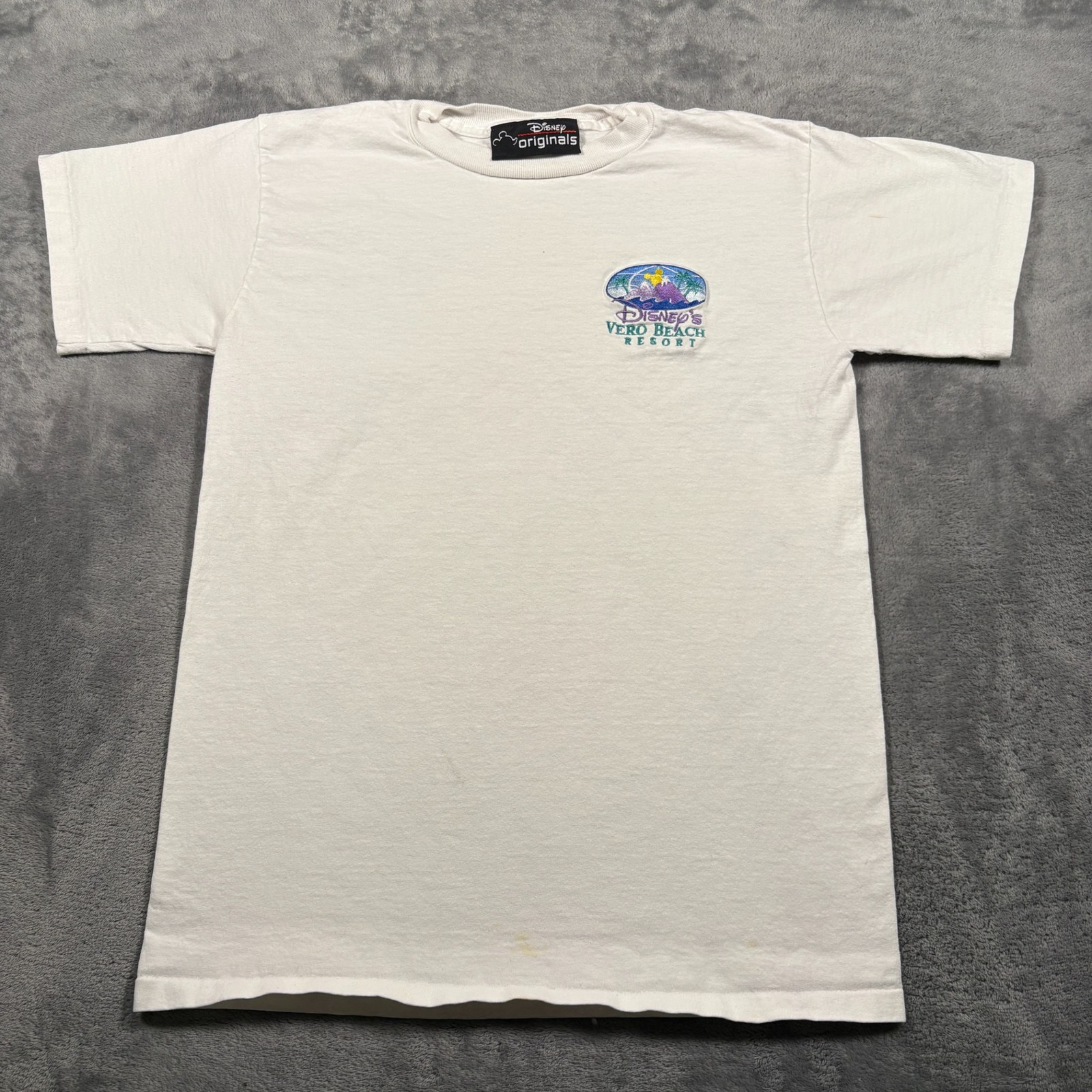 Vintage Disney Originals Vero Beach Resort T-Shirt Mens Medium White Embroidered