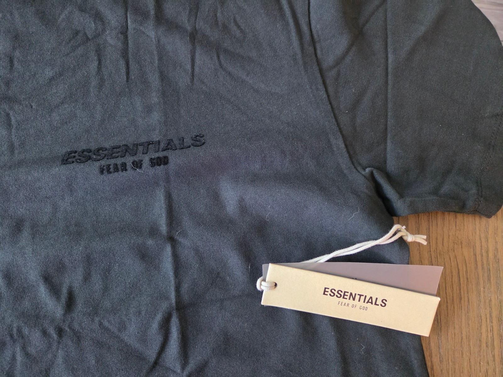 FEAR OF GOD ESSENTIALS BLACK / STRETCH LIMO T-SHIRT (Medium)