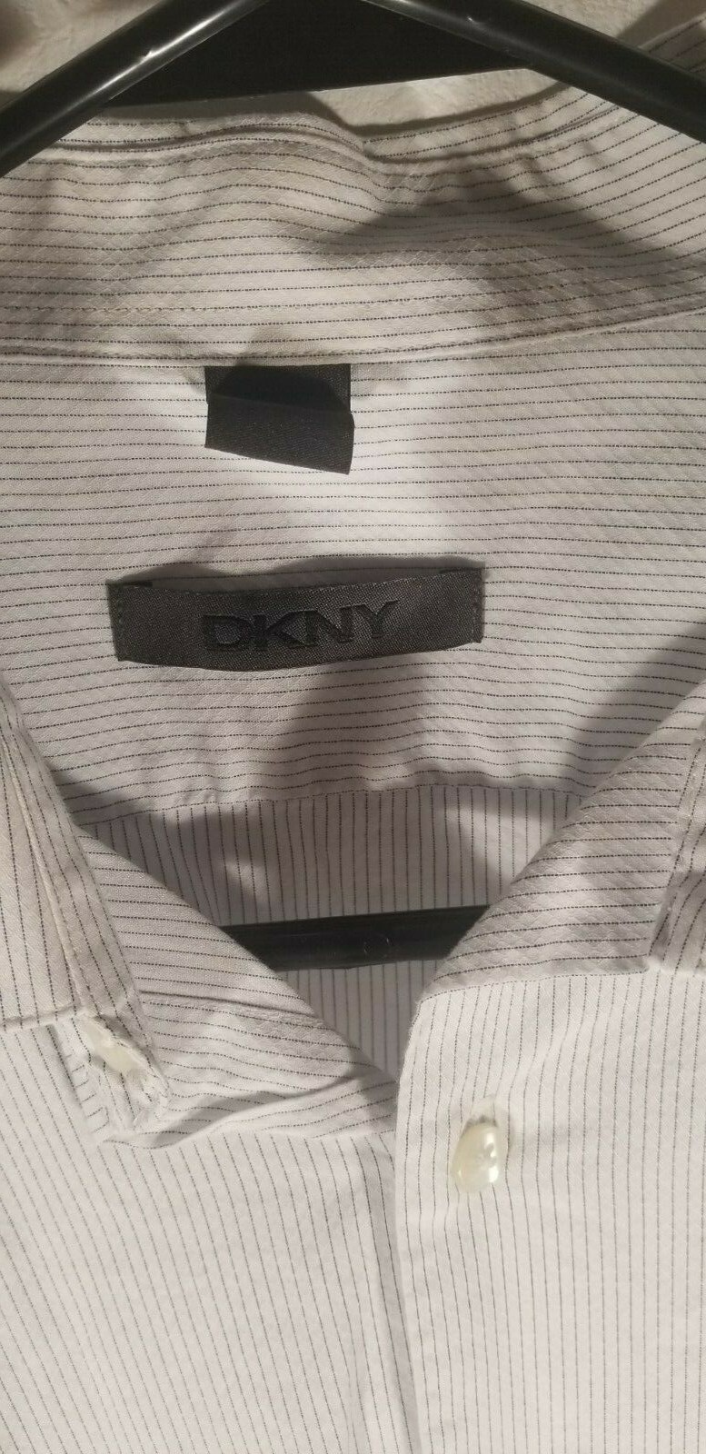 DKNY Long Sleeve Dress Shirt 100% Soft Cotton Button Up Collar .USA Seller