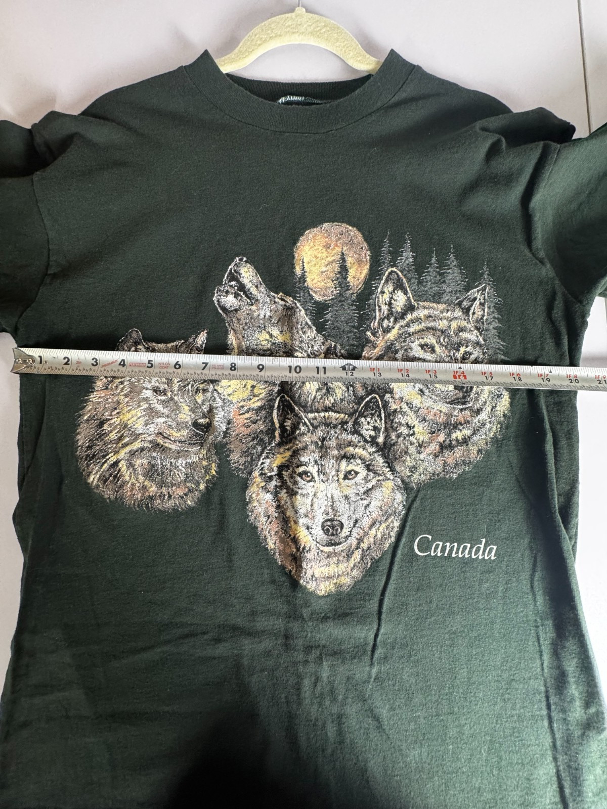 Vintage Canada Wolf Wolves Pack Wild Life Green Animal Tee Shirt 90s Y2K