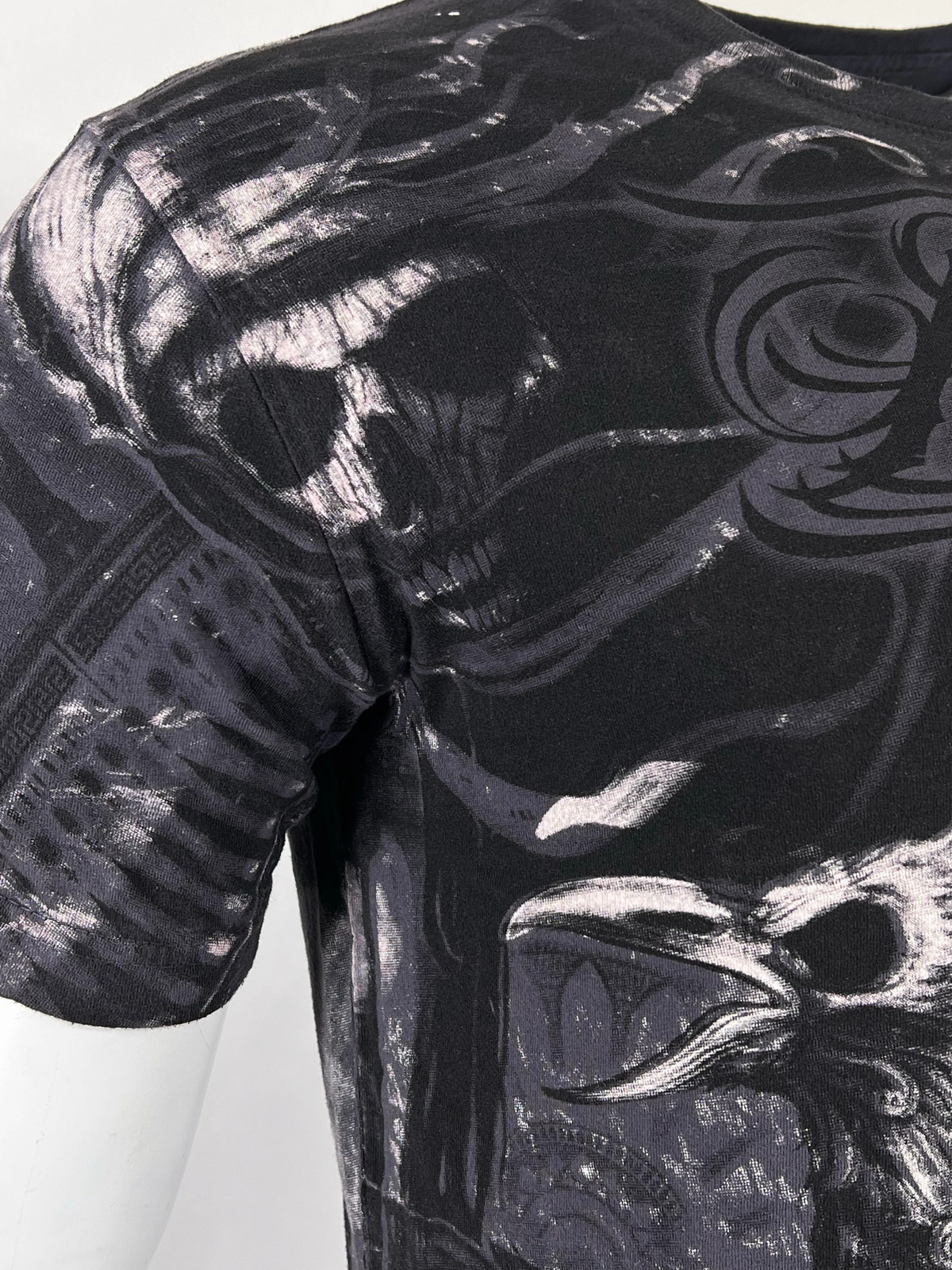 Rebel Saint By Affliction Men&rsquo;s T-shirt CARRIER Biker Skull Tattoo Biker S-5XL