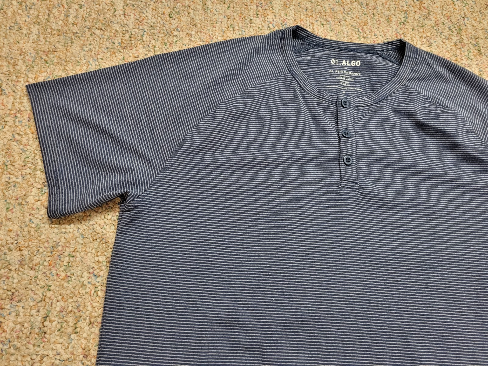01 Algo Shirt Mens Medium Blue Striped Henley Short Sleeve Quick Dry Wicking UV