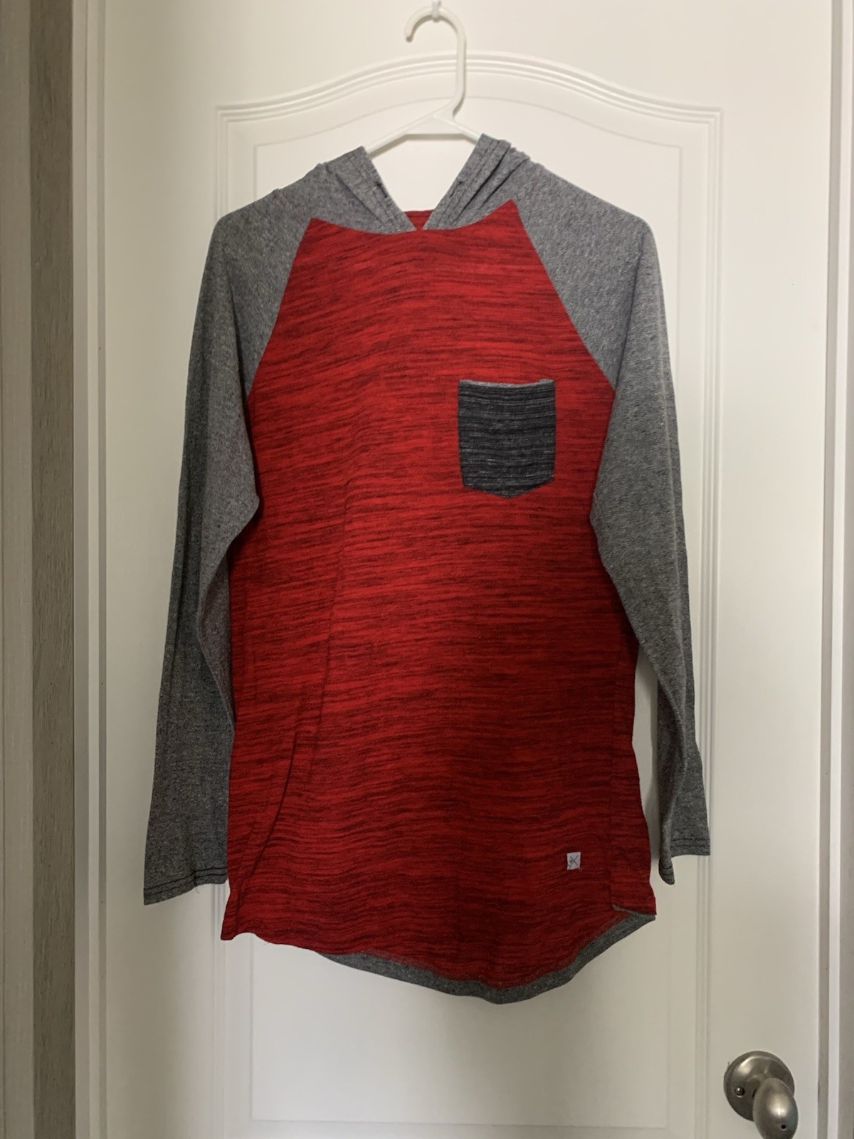 Depart West T Shirt Men&rsquo;s Large Red Gray Hooded Long Sleeve Pocket B33-6