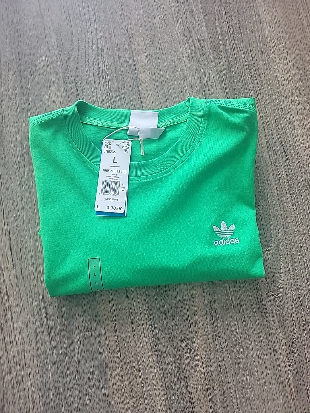 adidas Men&rsquo;s Trefoil Essentials Tee Energy Green. Size Large