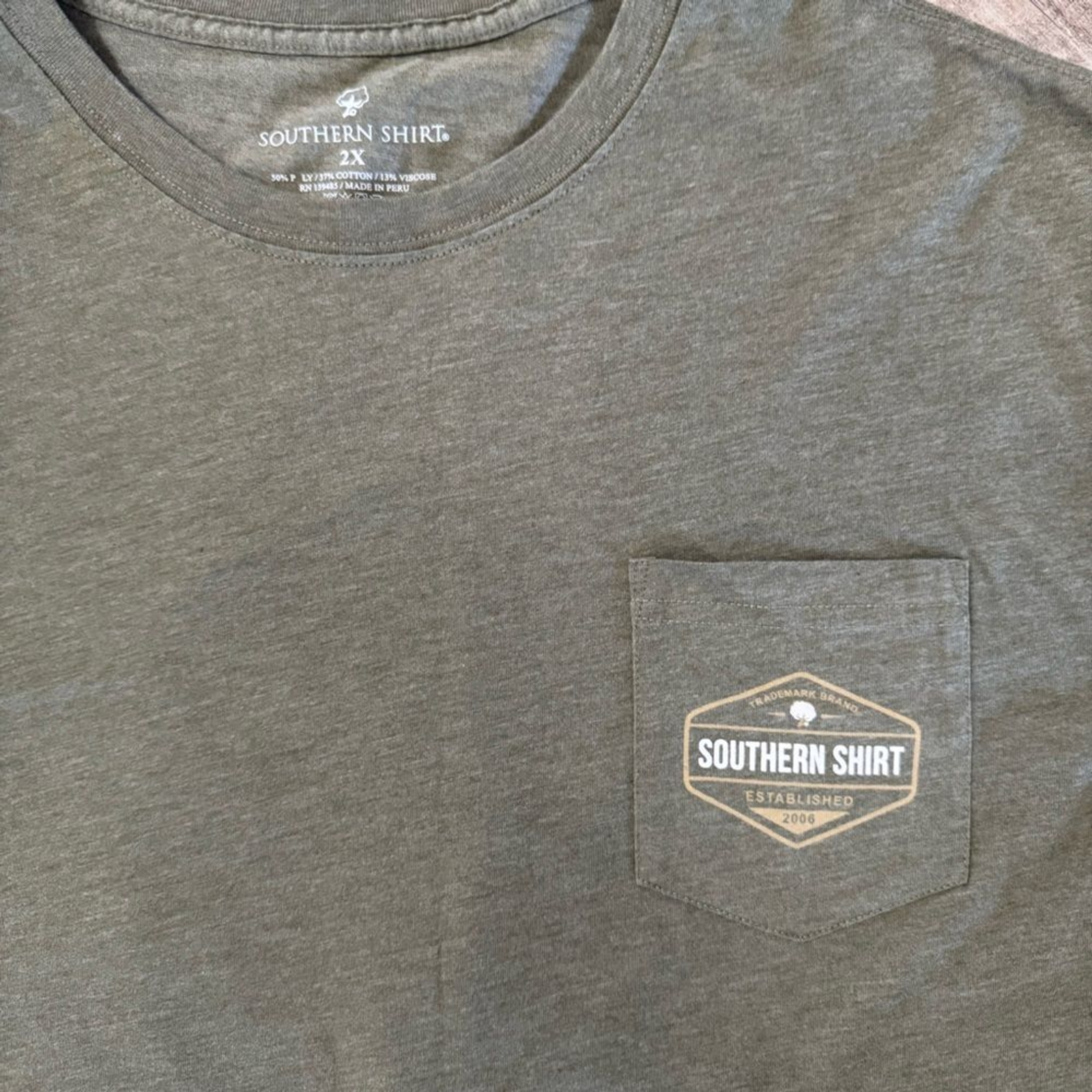 NWOT Men&rsquo;s Southern Shirt Brand Olive Green Long Sleeve Shirt