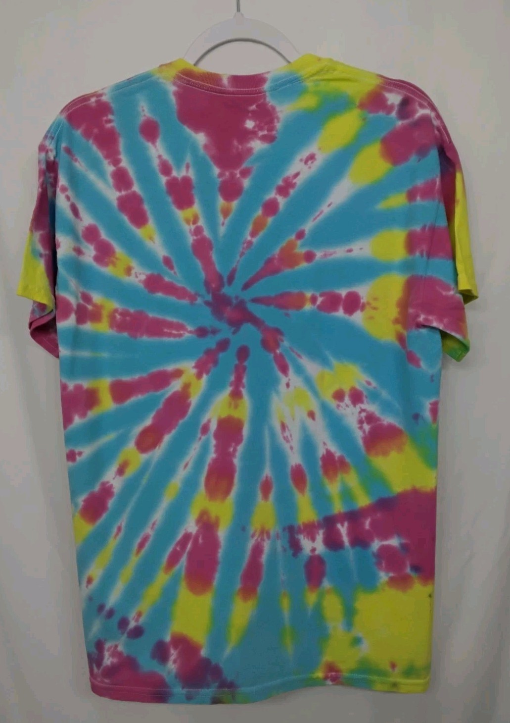 New Tie Dye Men&rsquo;s Medium T-Shirt Blue Yellow Multicolor Summer Swirl Spiral