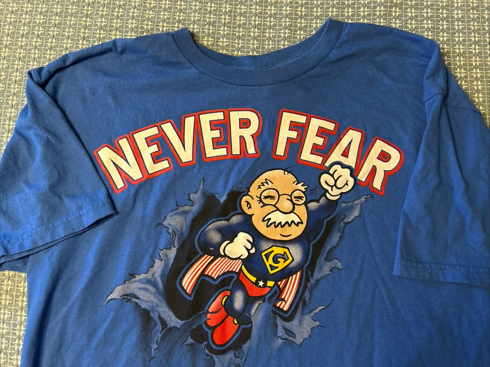 Grandpa Funny Classic Men&rsquo;s T-Shirt, SZ Large, Excellent Condition