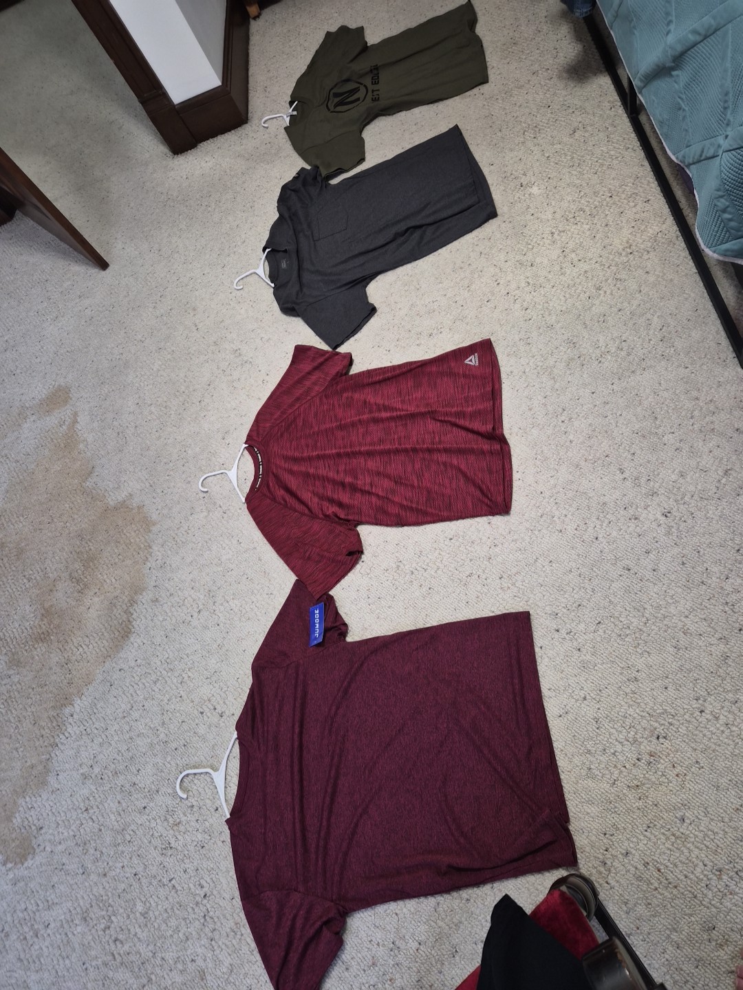Men’s Lot Of 4 T – Shirts Size Large