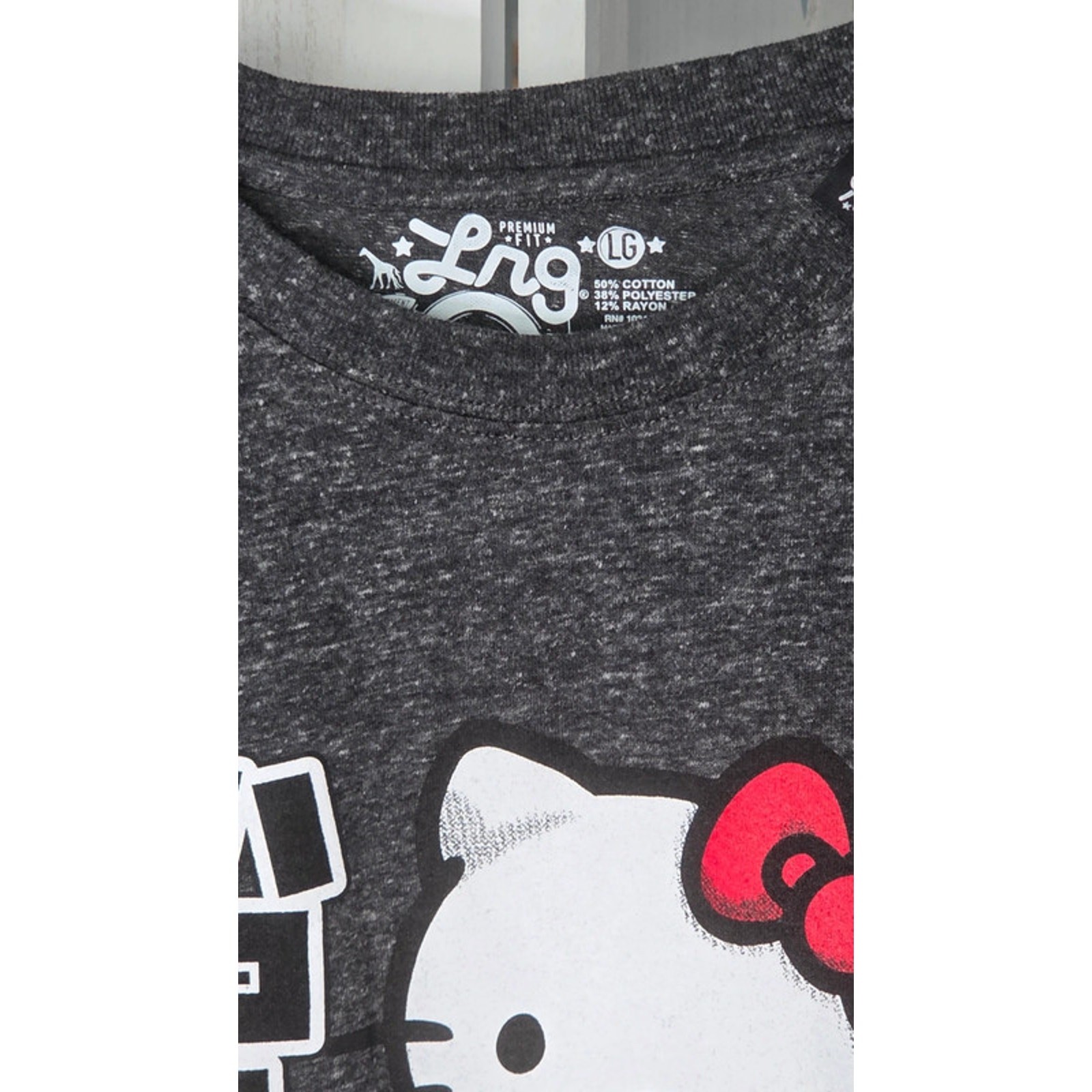 LRG Hello Kitty Apple Graphic Tee Gray Marled Kawaii Shirt Women’s Large nwot