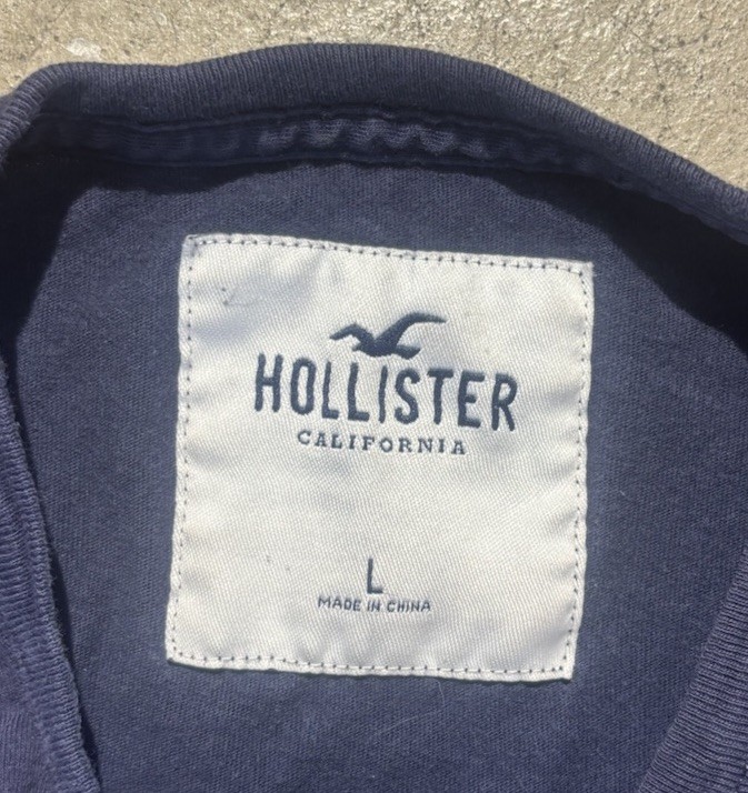 Hollister Men&rsquo;s L T-Shirt Blue Short Sleeve Crew Neck Graphic Logo California