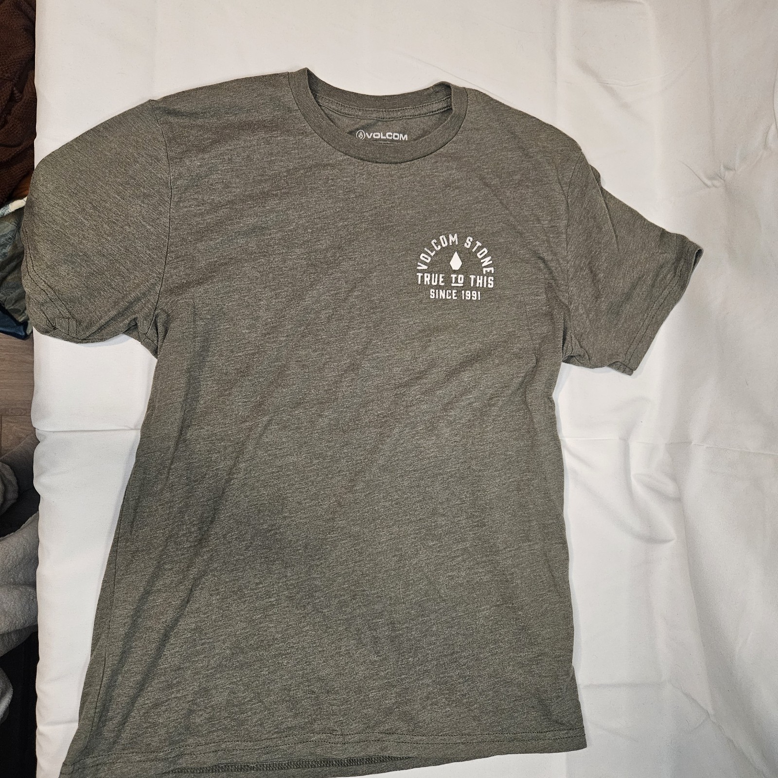 Volcom Stone True To This Since 1991 Graphic T-Shirt Men’s Small Gray Tee Skate