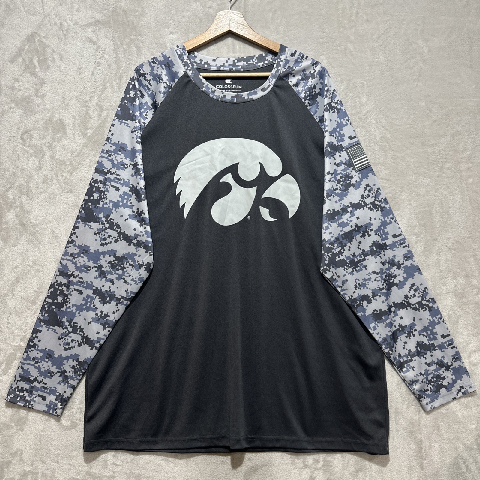 Iowa Hawkeyes Colosseum OHT Military Appreciation Digi Camo Long Sleeve Size 2X