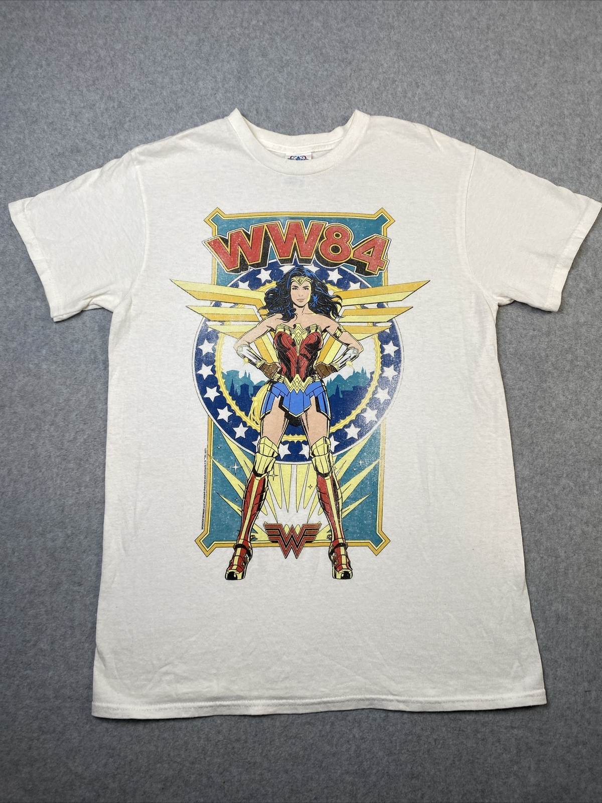 Wonder Woman – WW84 Vintage Style DC Comics T-Shirt Size Small Adult